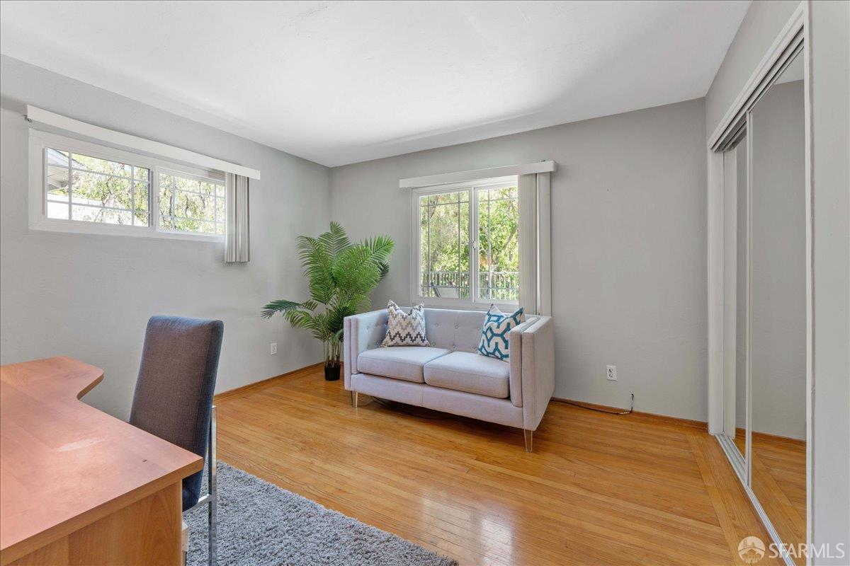 Detail Gallery Image 15 of 28 For 3572 Altamont Way, Redwood City,  CA 94062 - 3 Beds | 2 Baths
