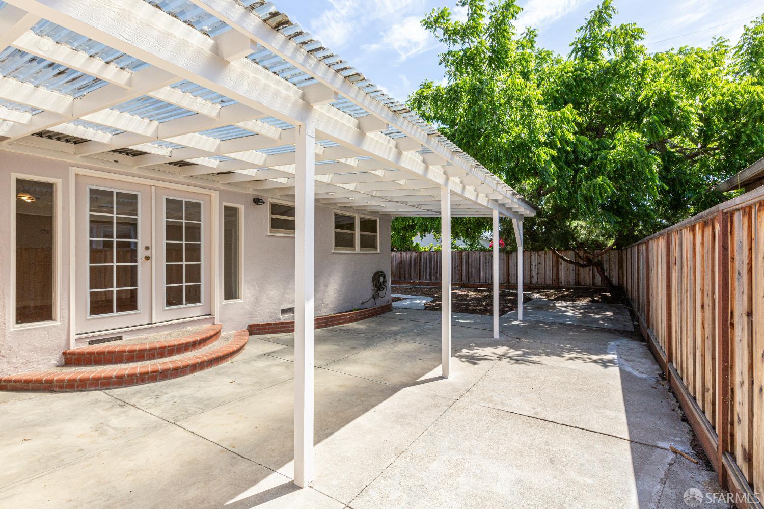 Detail Gallery Image 7 of 15 For 720 Santa Paula Ave, Sunnyvale,  CA 94085 - 3 Beds | 1/1 Baths