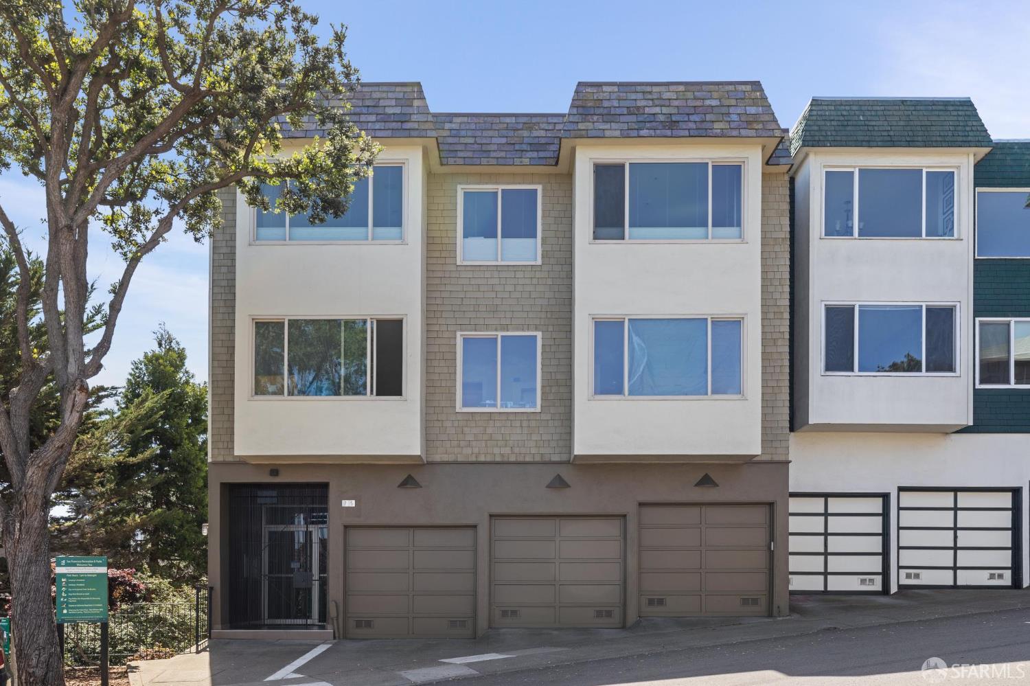Photo #3: 425042432 Listing 