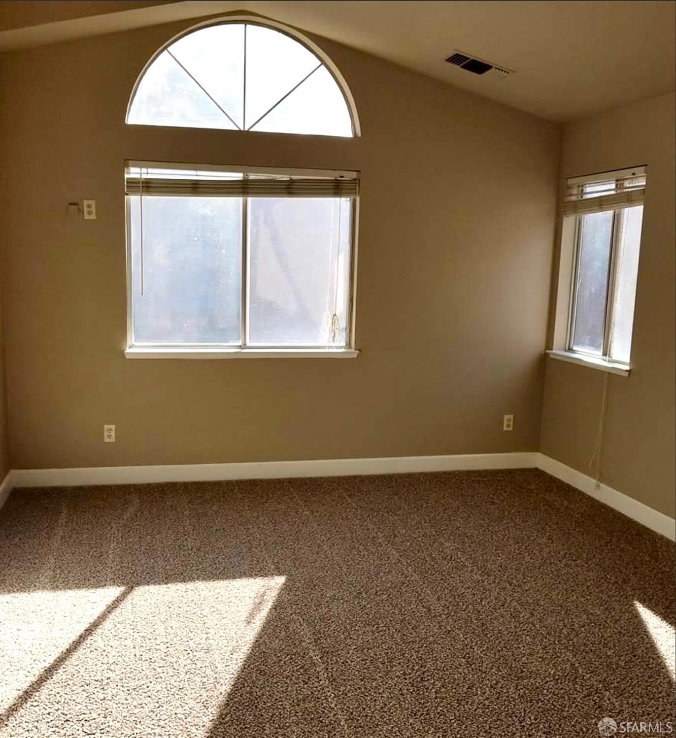Detail Gallery Image 14 of 16 For 4400 Elk Dr, Antioch,  CA 94531 - 3 Beds | 2/1 Baths