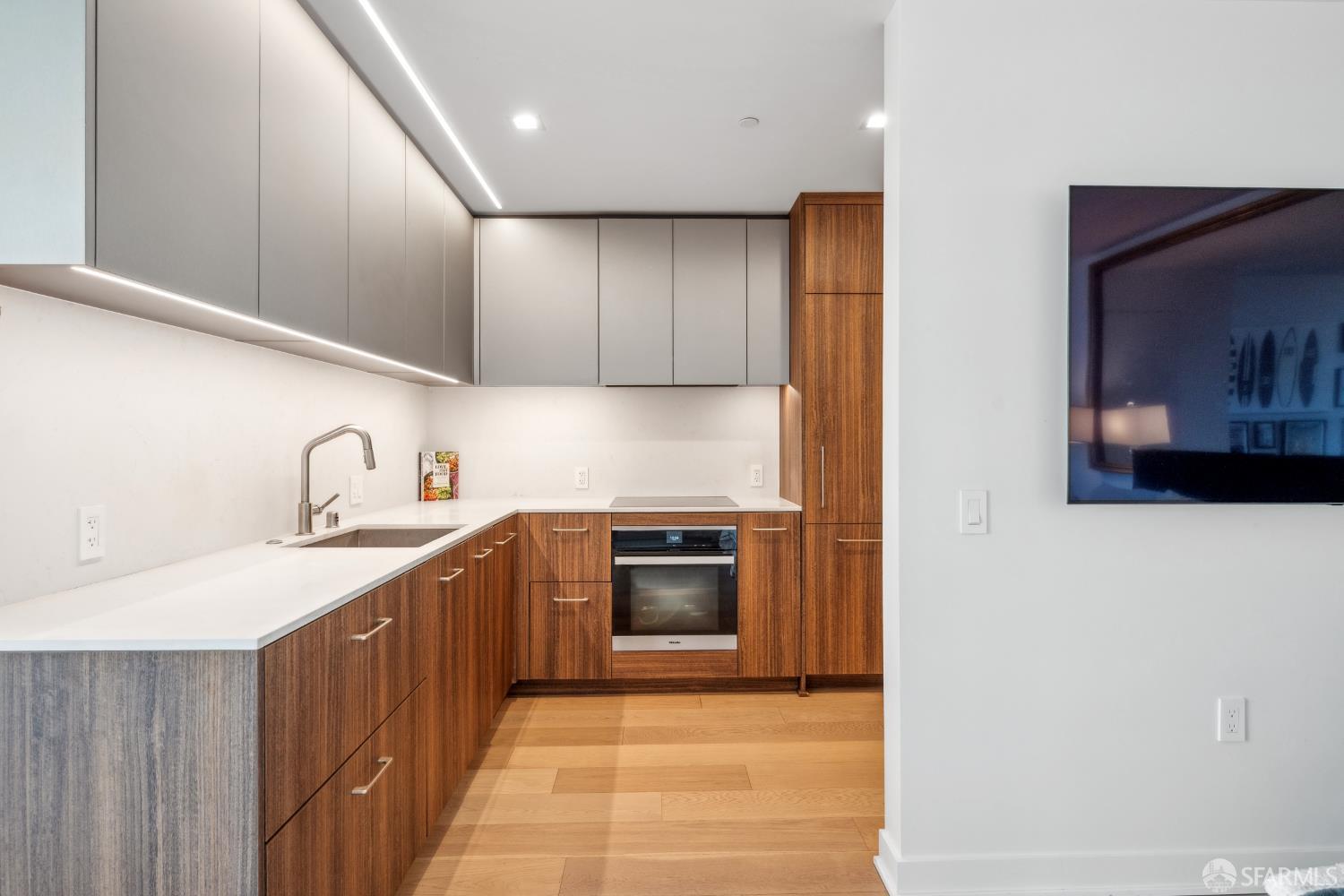 Detail Gallery Image 5 of 51 For 280 Spear St 30h,  San Francisco,  CA 94105 - 1 Beds | 1 Baths