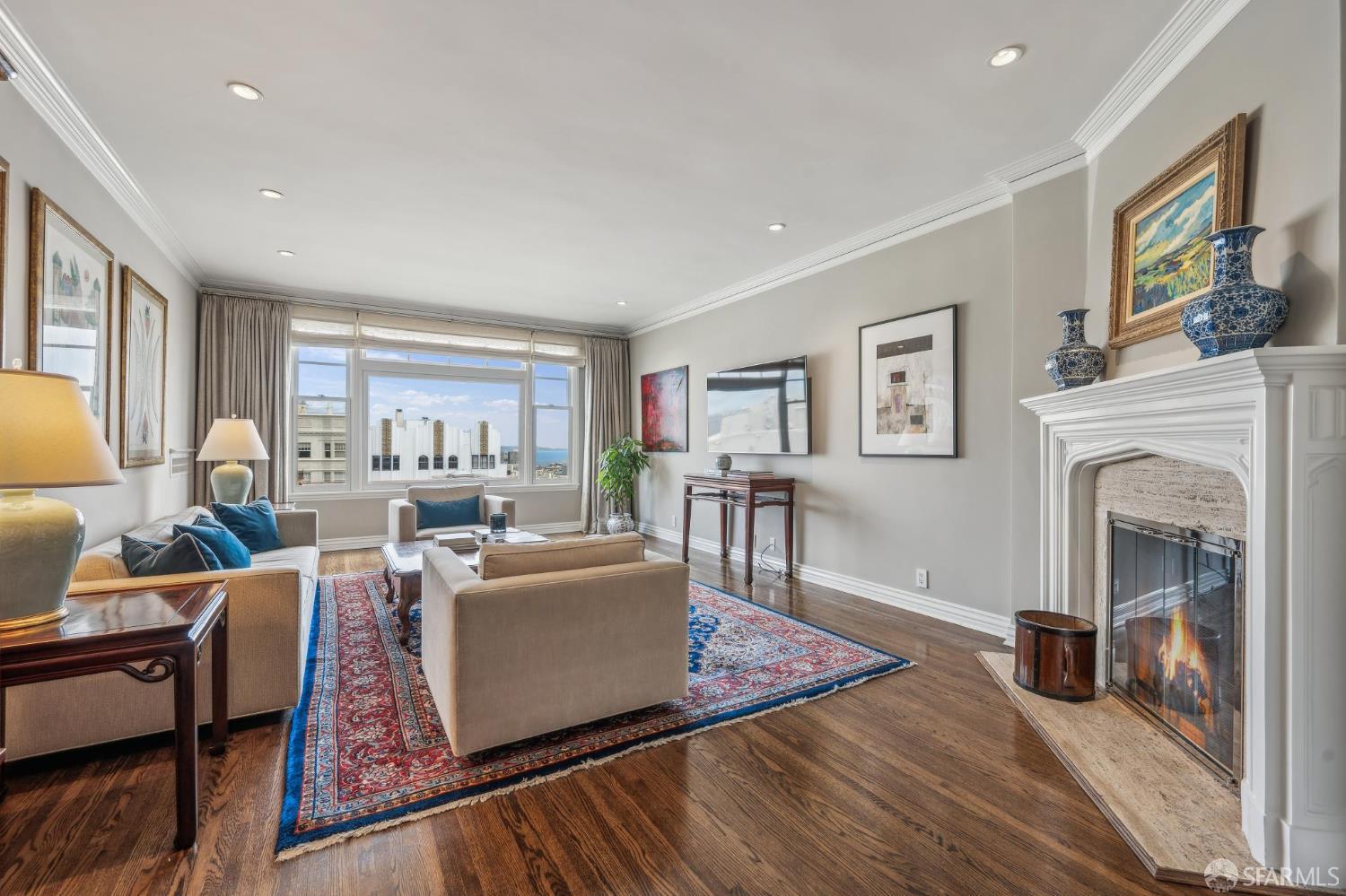 Detail Gallery Image 1 of 1 For 1870 Jackson St #404,  San Francisco,  CA 94109 - 3 Beds | 3 Baths