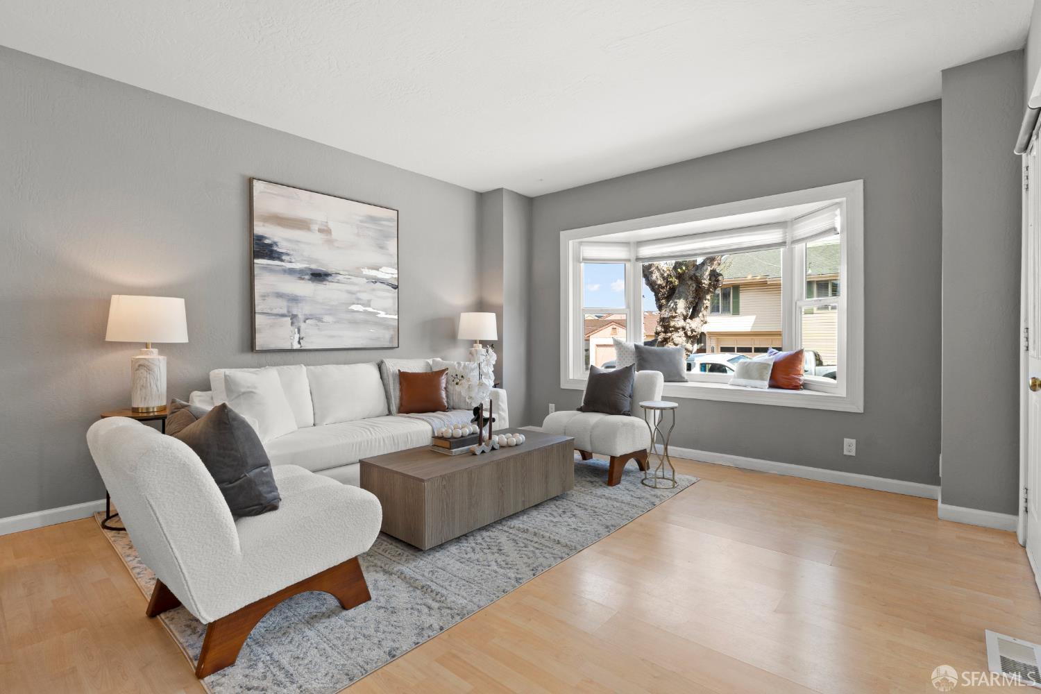 Detail Gallery Image 3 of 14 For 279 Elm Ave, San Bruno,  CA 94066 - 2 Beds | 1 Baths