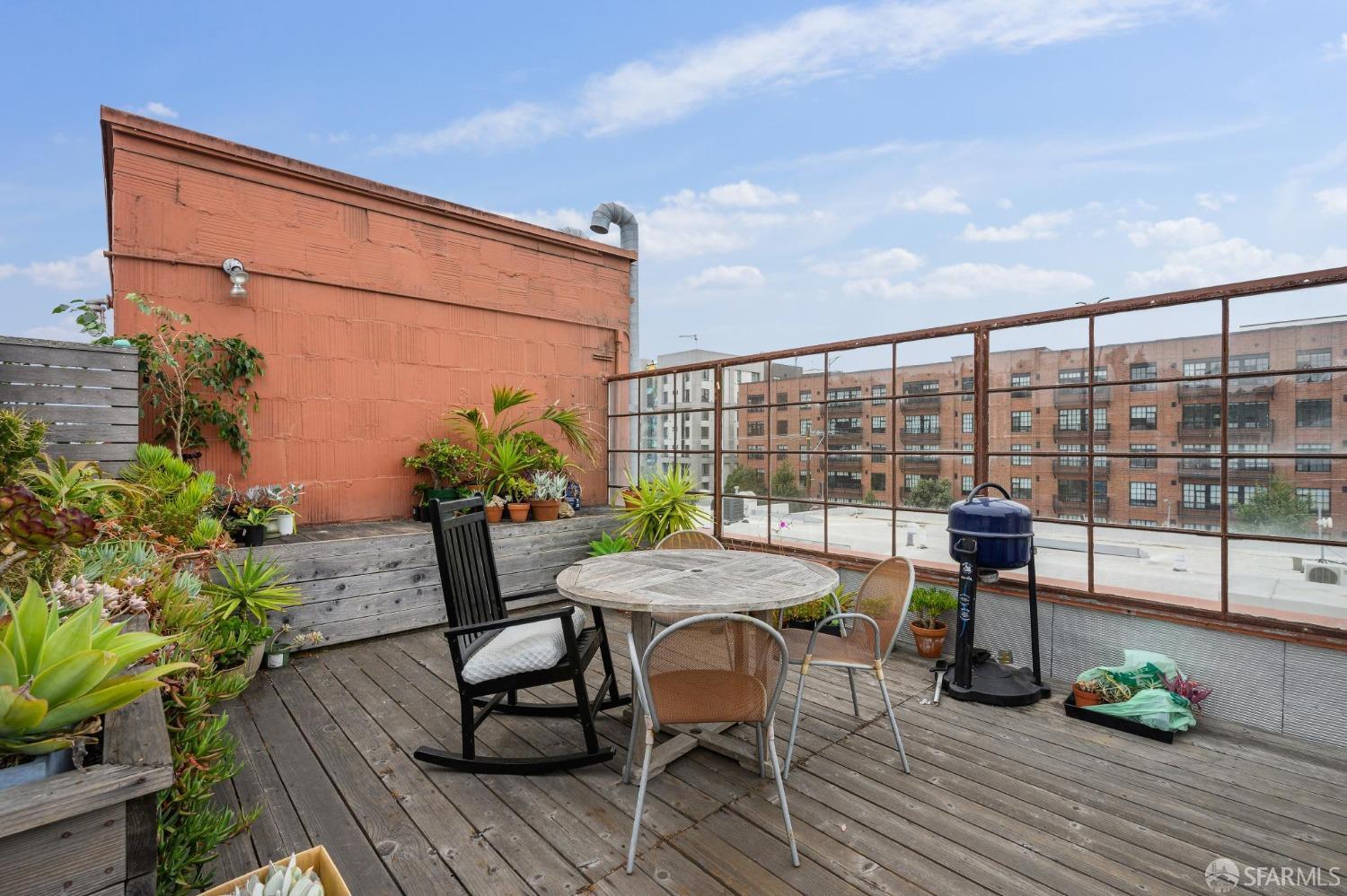 Detail Gallery Image 34 of 37 For 2711 18th St #34,  San Francisco,  CA 94110 - 1 Beds | 1 Baths