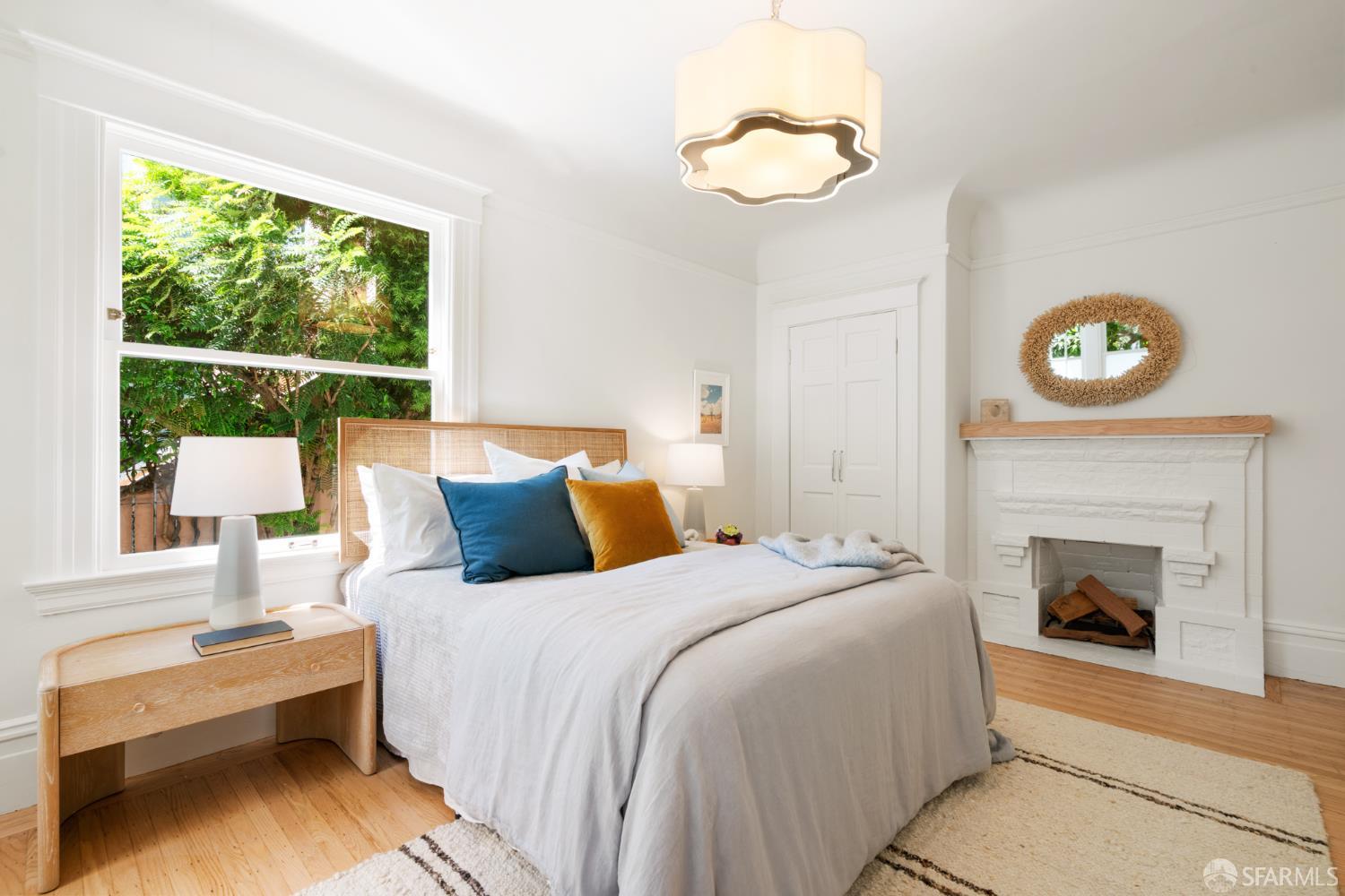 Photo #3: 425045289 Listing 