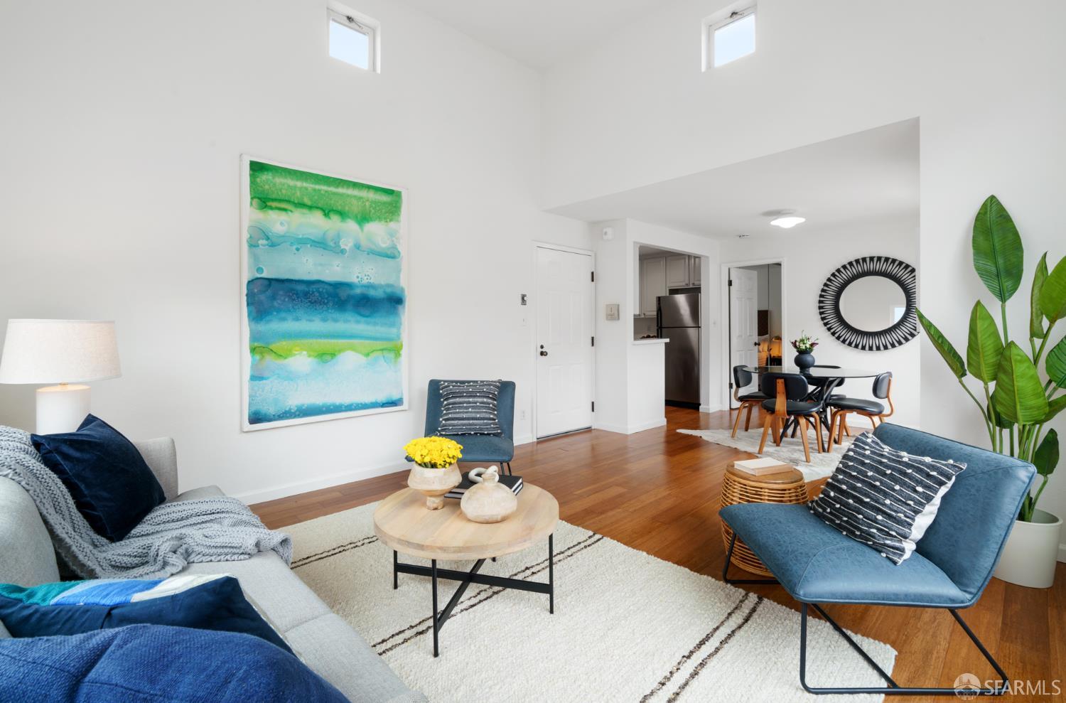 Photo #3: 425045224 Listing 