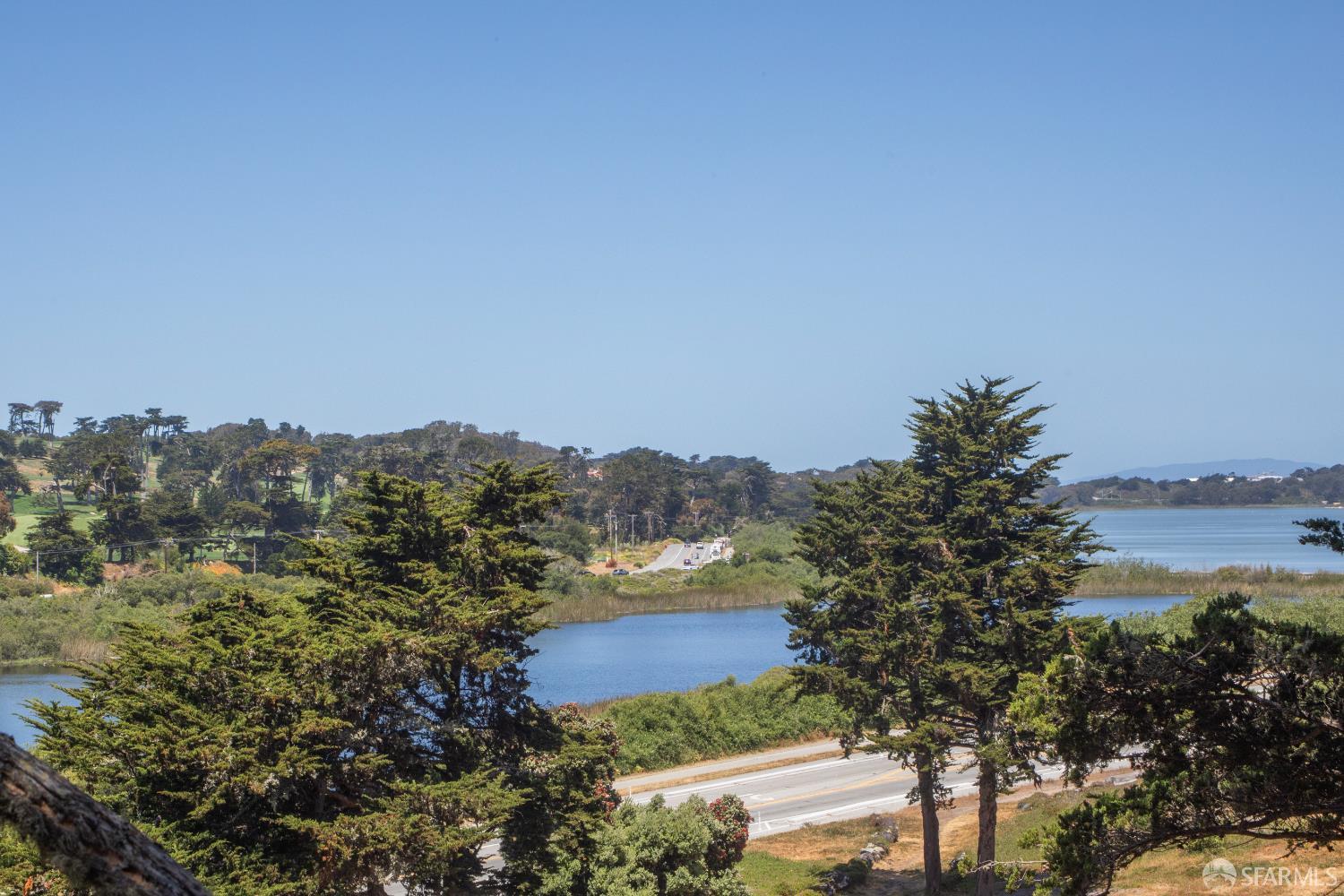 Photo #3: 425044342 Listing 