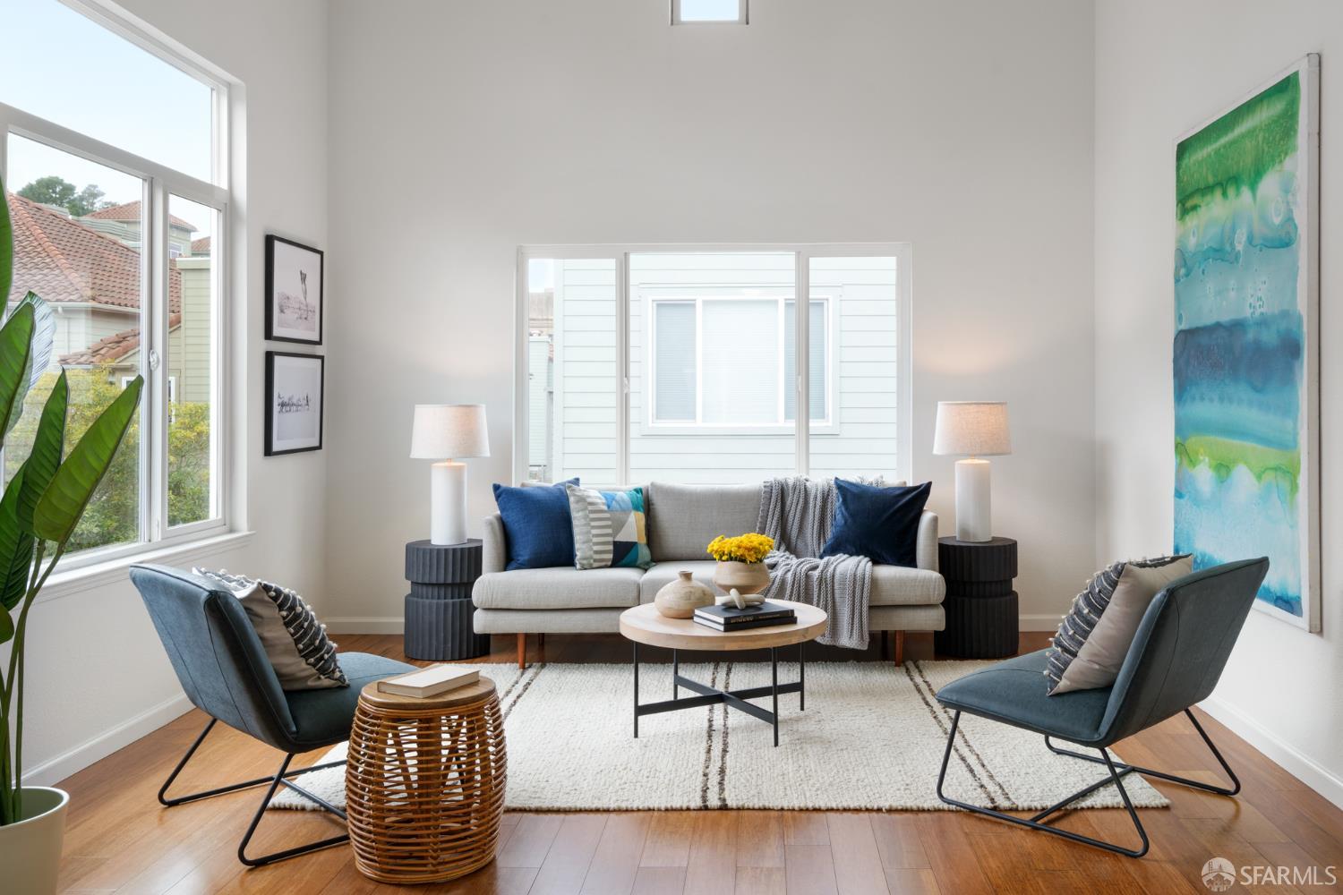 Photo #2: 425045224 Listing 
