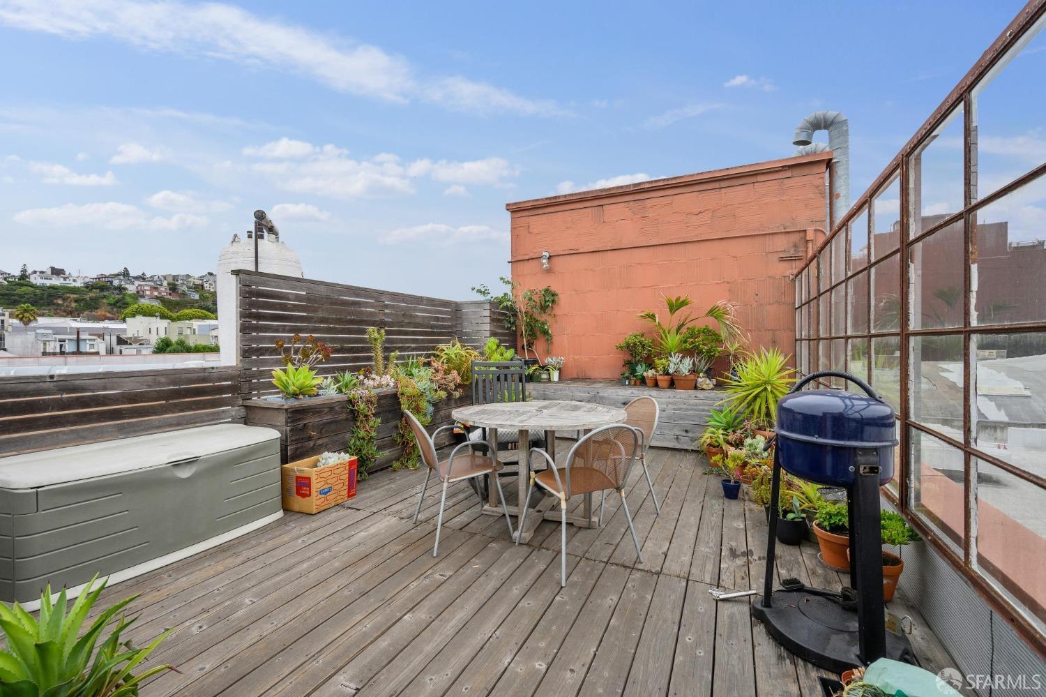 Detail Gallery Image 35 of 37 For 2711 18th St #34,  San Francisco,  CA 94110 - 1 Beds | 1 Baths