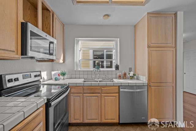 Detail Gallery Image 12 of 32 For 984 Wyandotte Ave, Daly City,  CA 94014 - – Beds | – Baths
