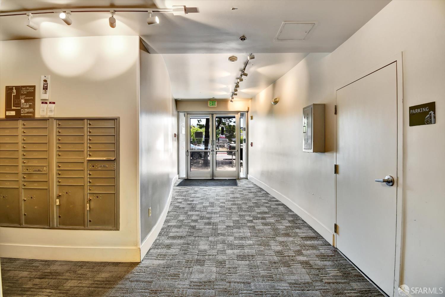 Detail Gallery Image 28 of 48 For 2407 Telegraph Ave #205,  Oakland,  CA 94612 - 1 Beds | 1 Baths
