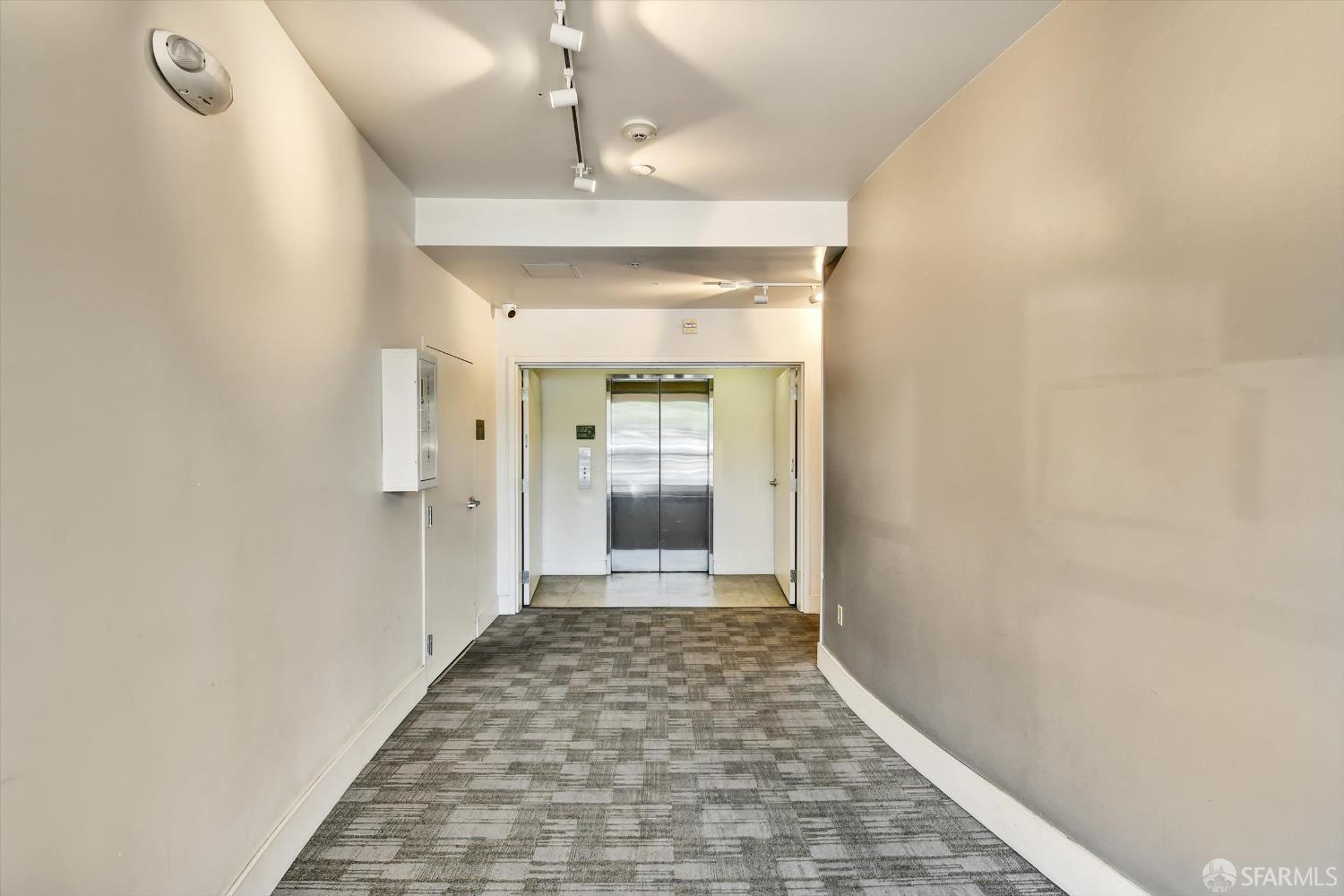Detail Gallery Image 29 of 48 For 2407 Telegraph Ave #205,  Oakland,  CA 94612 - 1 Beds | 1 Baths