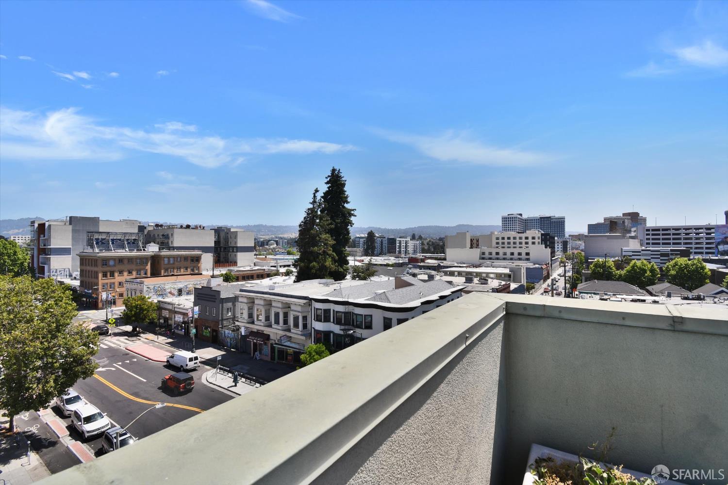 Detail Gallery Image 33 of 48 For 2407 Telegraph Ave #205,  Oakland,  CA 94612 - 1 Beds | 1 Baths