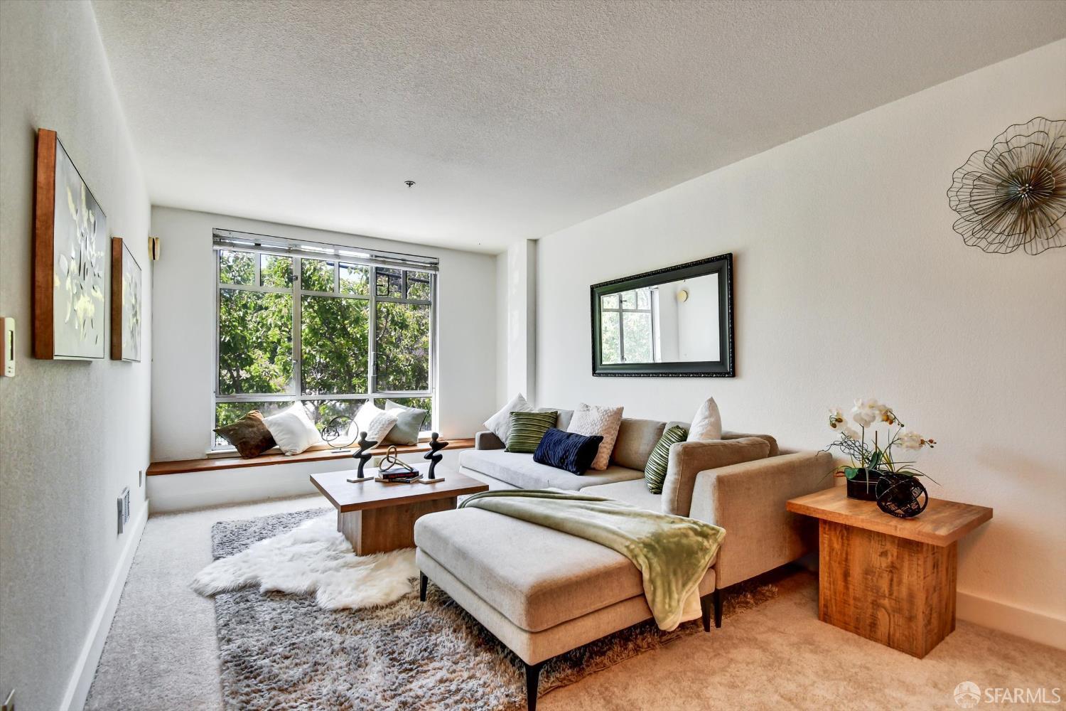 Detail Gallery Image 22 of 48 For 2407 Telegraph Ave #205,  Oakland,  CA 94612 - 1 Beds | 1 Baths