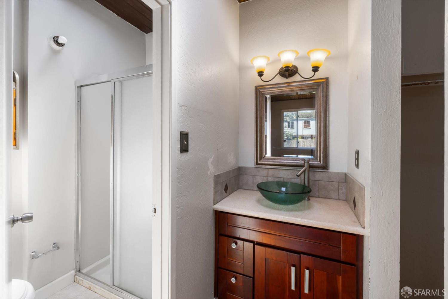 Detail Gallery Image 24 of 46 For 90 Argonaut Ave, San Francisco,  CA 94134 - 4 Beds | 2/1 Baths