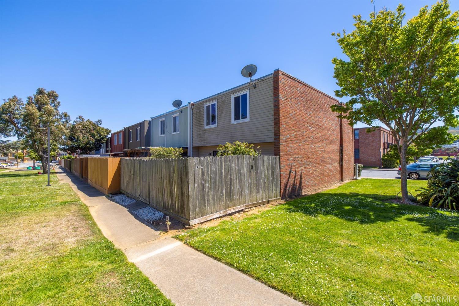 Detail Gallery Image 36 of 46 For 90 Argonaut Ave, San Francisco,  CA 94134 - 4 Beds | 2/1 Baths