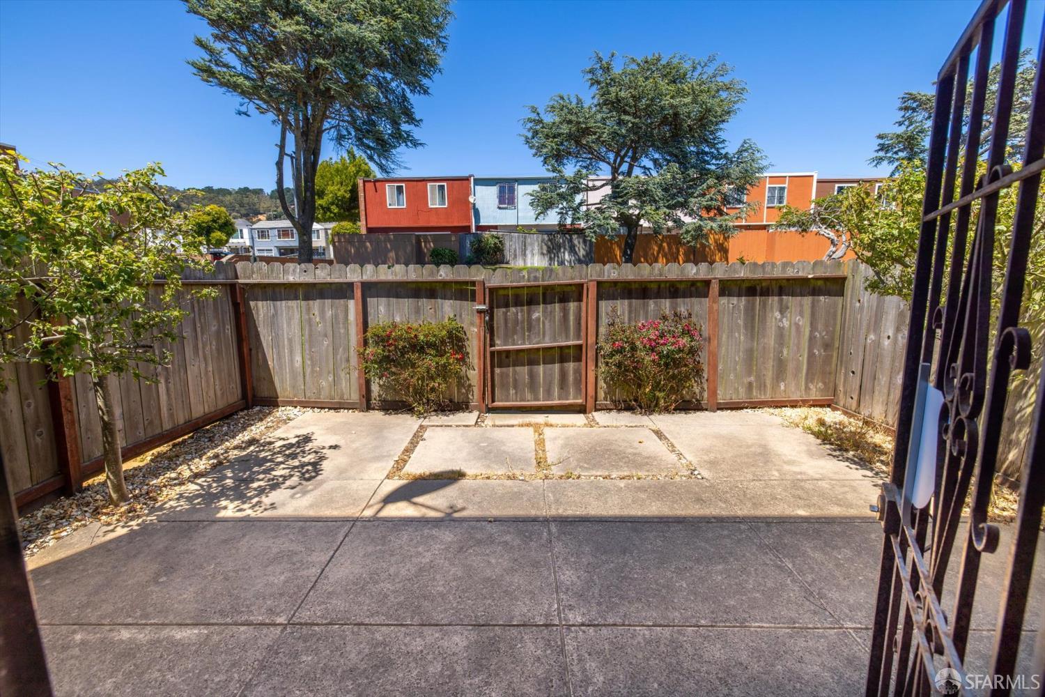 Detail Gallery Image 30 of 46 For 90 Argonaut Ave, San Francisco,  CA 94134 - 4 Beds | 2/1 Baths