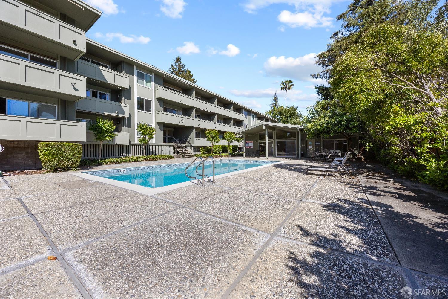 Detail Gallery Image 29 of 33 For 1458 Hudson St #111,  Redwood City,  CA 94061 - 1 Beds | 1 Baths