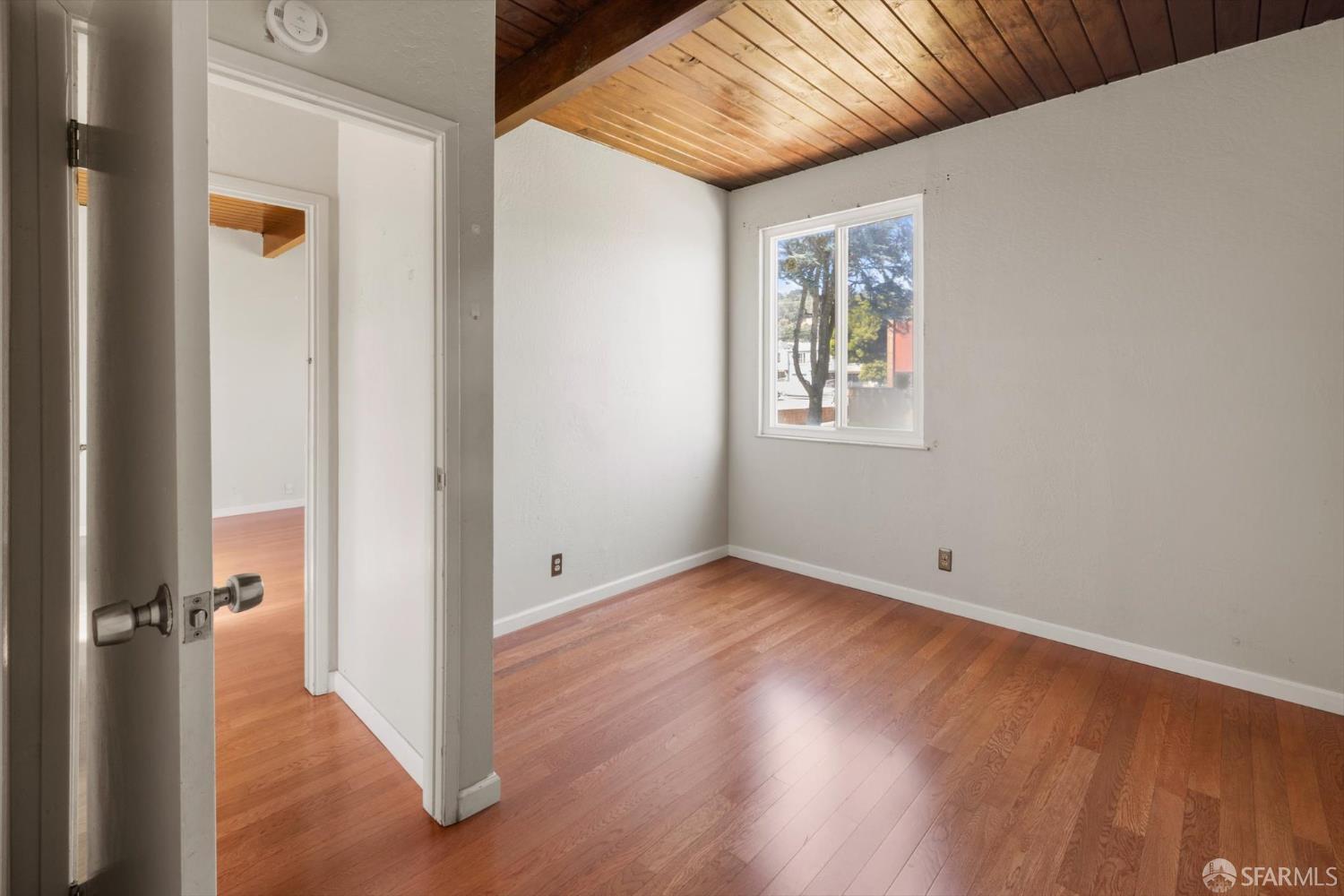 Detail Gallery Image 29 of 46 For 90 Argonaut Ave, San Francisco,  CA 94134 - 4 Beds | 2/1 Baths