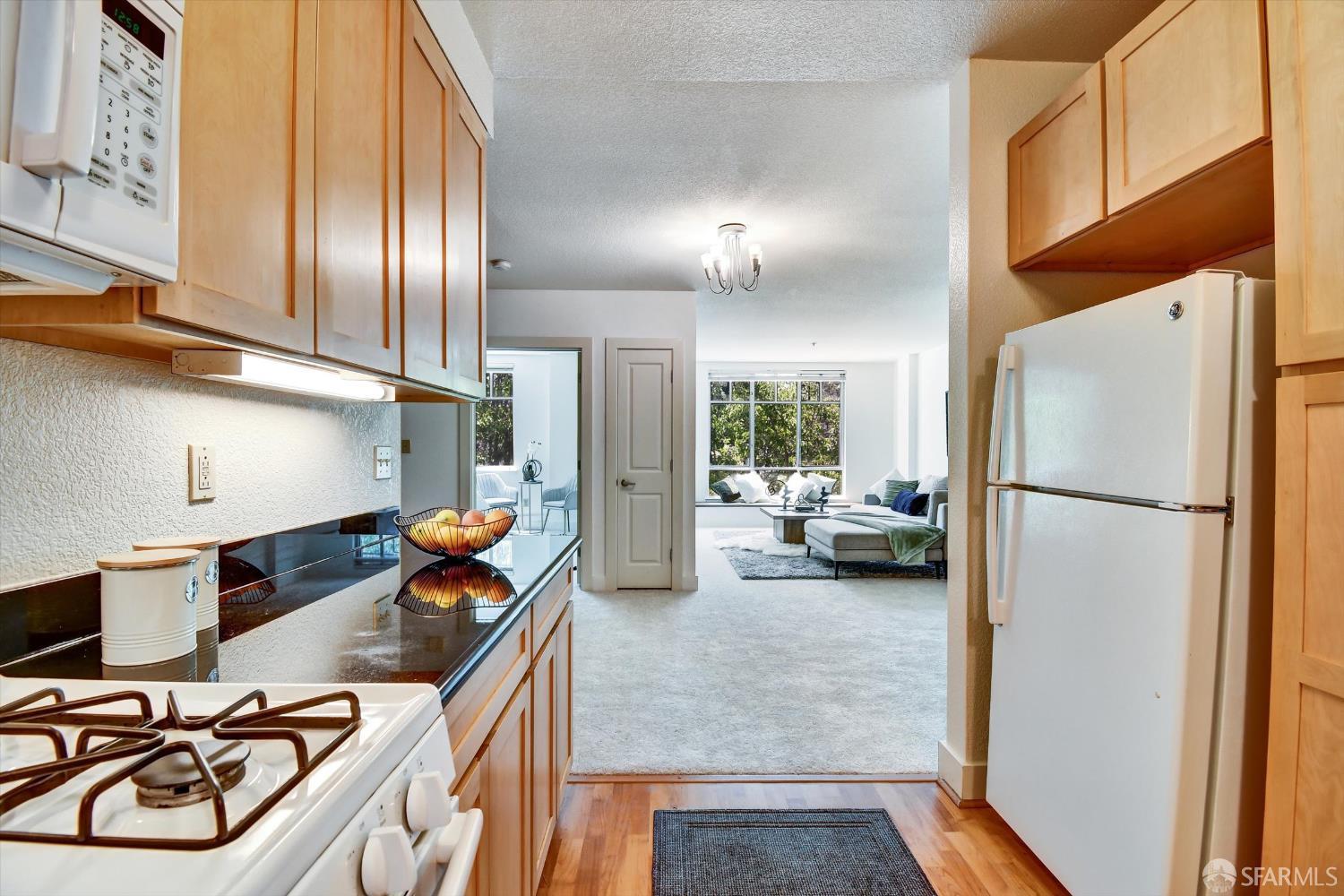 Detail Gallery Image 7 of 48 For 2407 Telegraph Ave #205,  Oakland,  CA 94612 - 1 Beds | 1 Baths