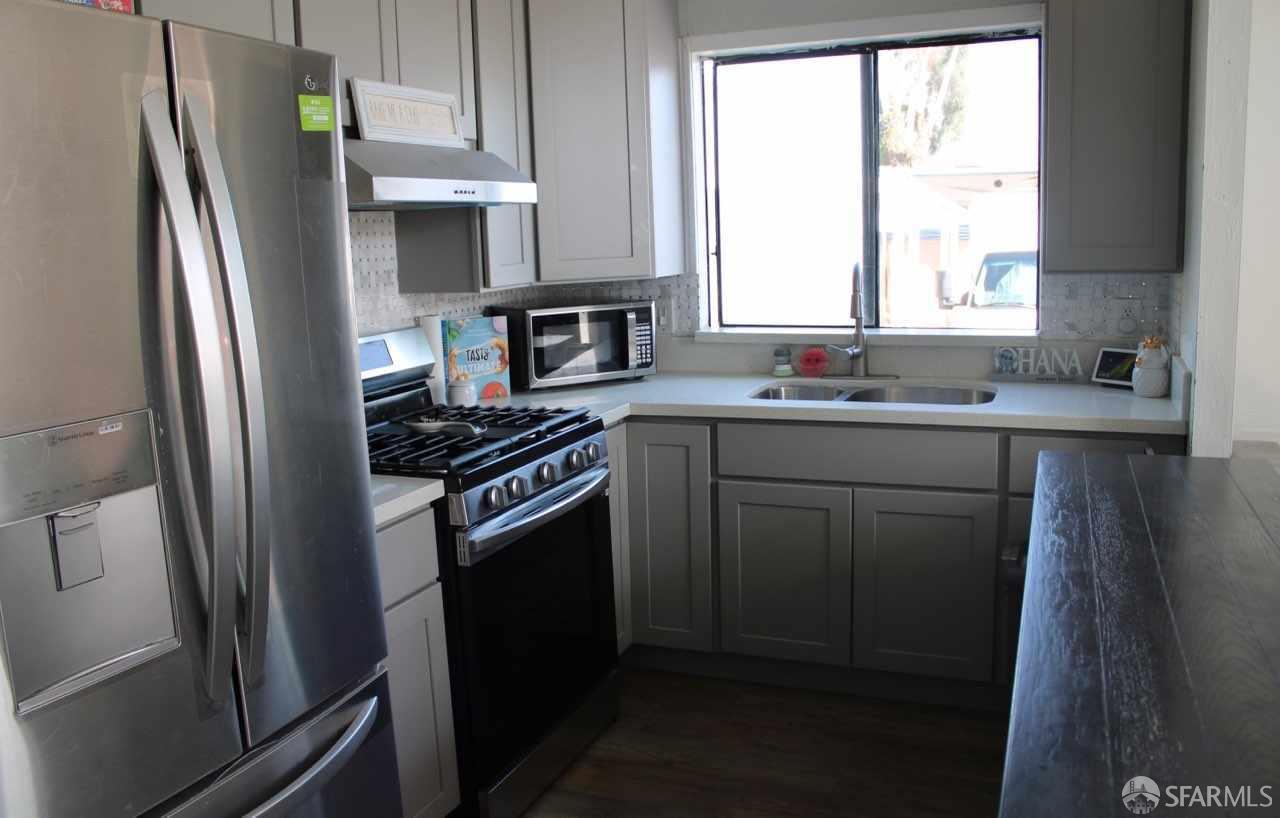 Detail Gallery Image 6 of 6 For 3499 E Bayshore Rd 22, Redwood City,  CA 94063 - 1 Beds | 1 Baths