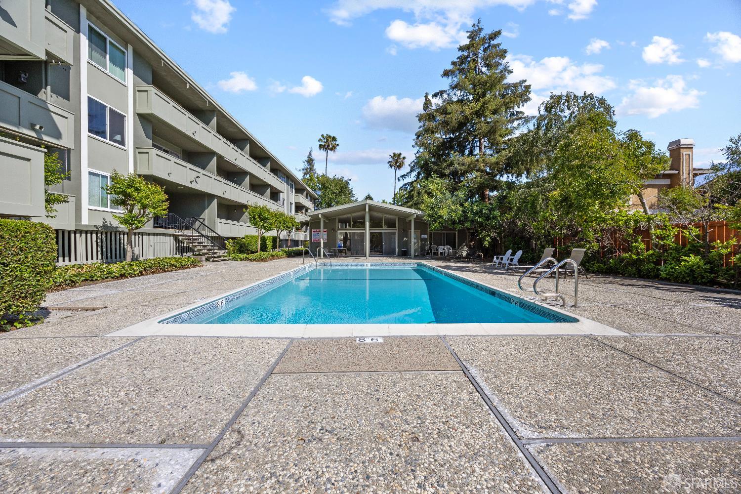 Detail Gallery Image 24 of 33 For 1458 Hudson St #111,  Redwood City,  CA 94061 - 1 Beds | 1 Baths
