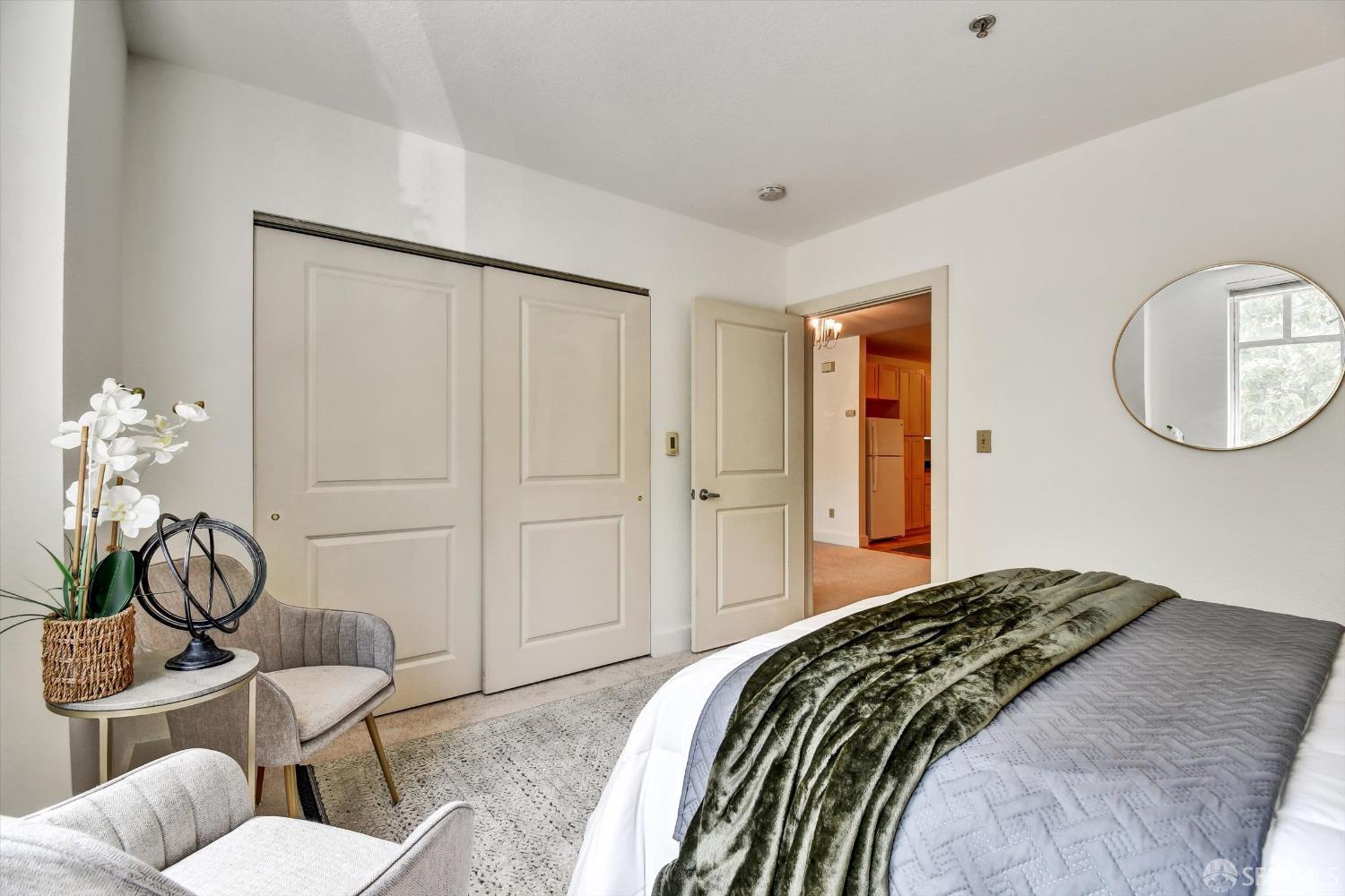 Detail Gallery Image 2 of 48 For 2407 Telegraph Ave #205,  Oakland,  CA 94612 - 1 Beds | 1 Baths