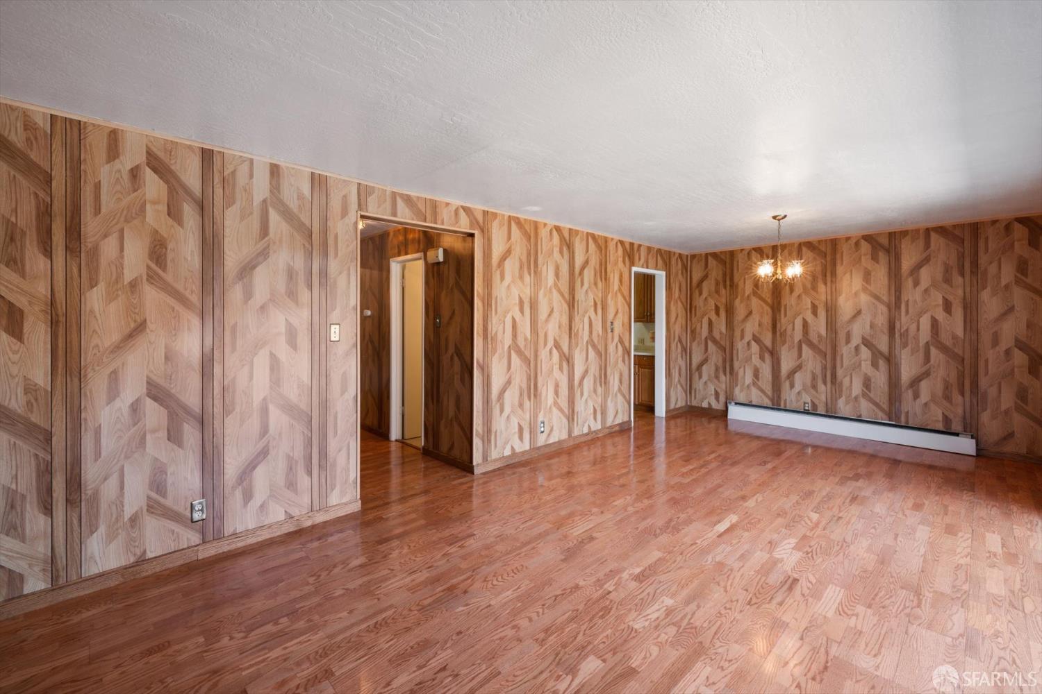Detail Gallery Image 12 of 46 For 90 Argonaut Ave, San Francisco,  CA 94134 - 4 Beds | 2/1 Baths