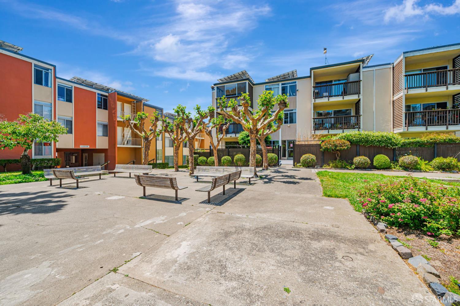 Detail Gallery Image 27 of 36 For 1455 Laguna St #6,  San Francisco,  CA 94115 - 2 Beds | 1 Baths