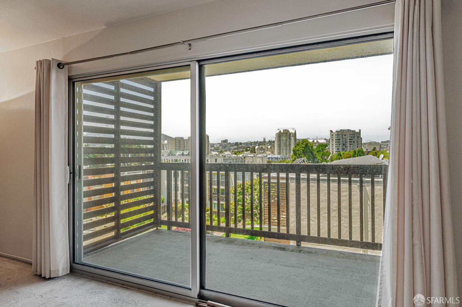 Detail Gallery Image 14 of 36 For 1455 Laguna St #6,  San Francisco,  CA 94115 - 2 Beds | 1 Baths