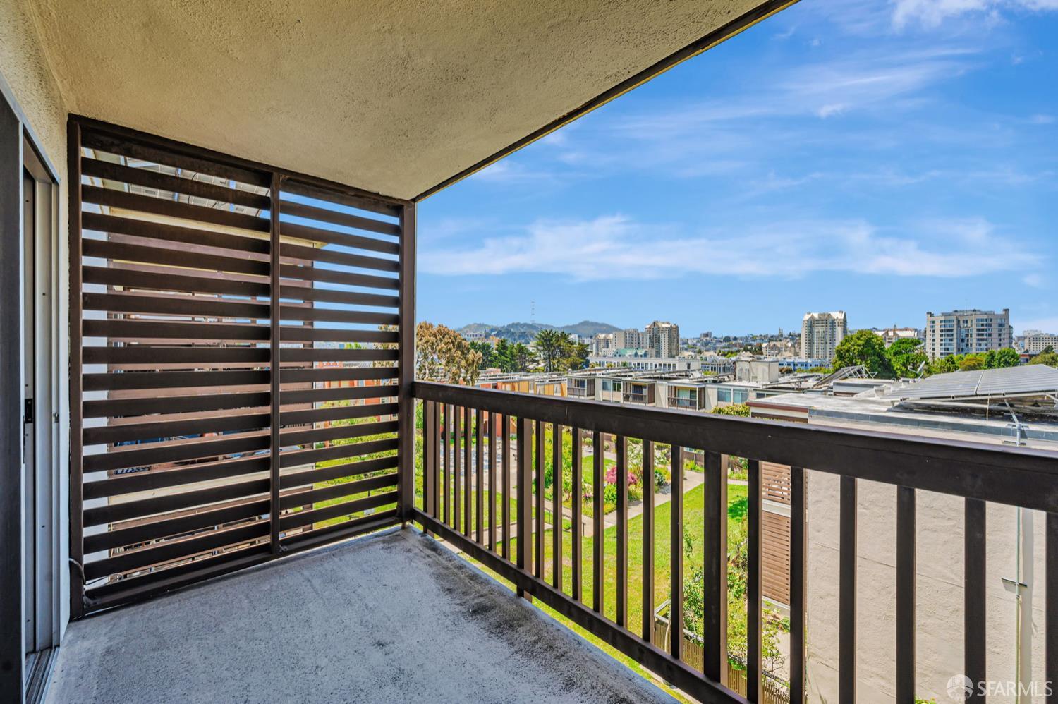 Detail Gallery Image 6 of 36 For 1455 Laguna St #6,  San Francisco,  CA 94115 - 2 Beds | 1 Baths
