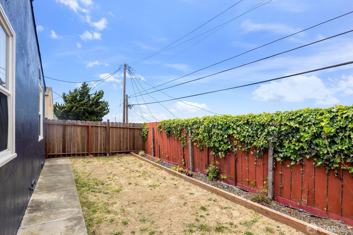 Detail Gallery Image 21 of 23 For 80 Highland Ave, Daly City,  CA 94015 - 3 Beds | 1 Baths