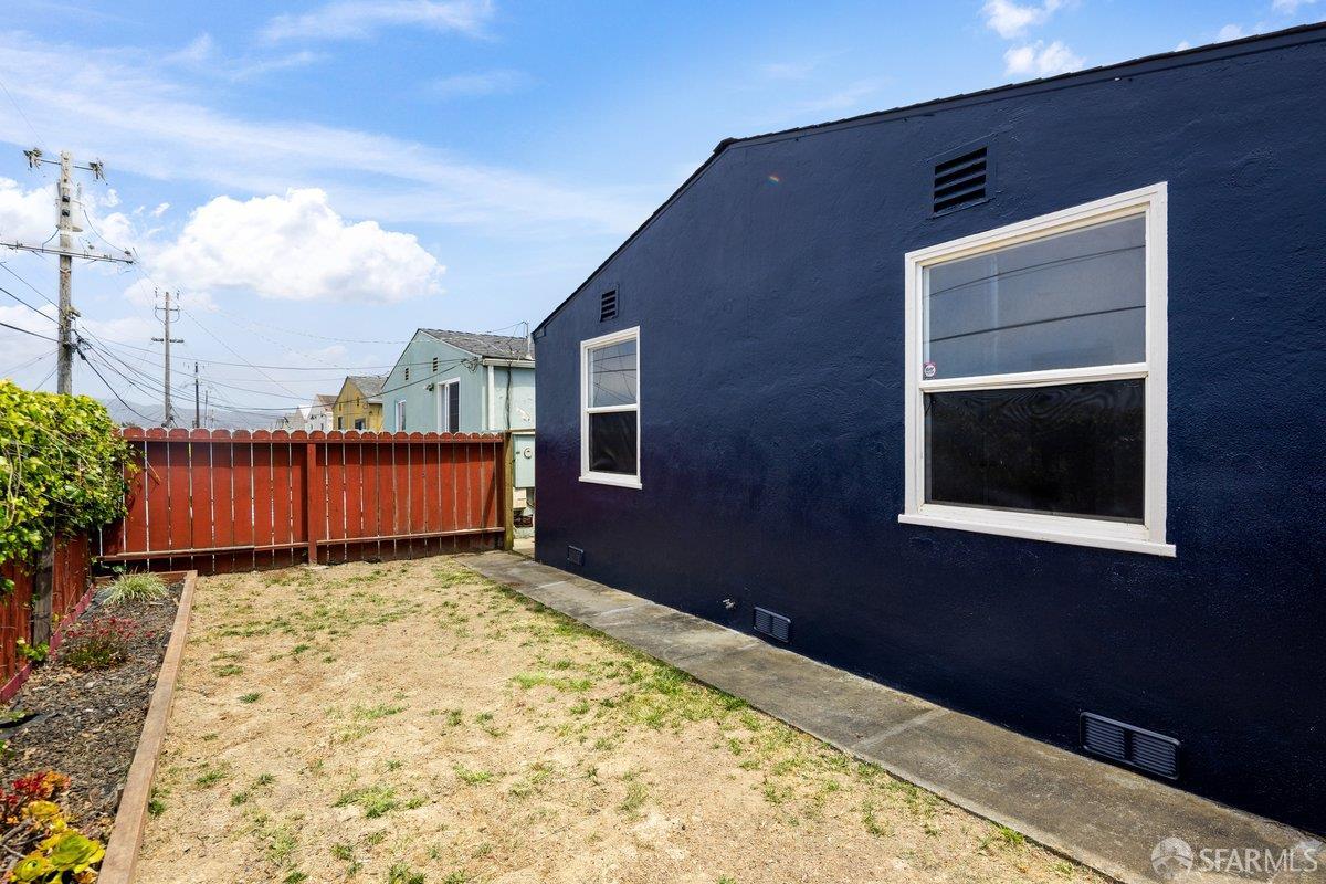 Detail Gallery Image 22 of 23 For 80 Highland Ave, Daly City,  CA 94015 - 3 Beds | 1 Baths