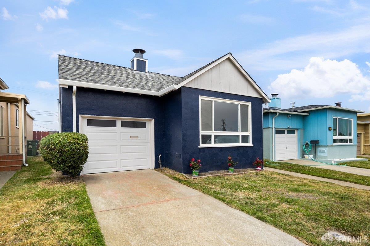 Detail Gallery Image 3 of 23 For 80 Highland Ave, Daly City,  CA 94015 - 3 Beds | 1 Baths