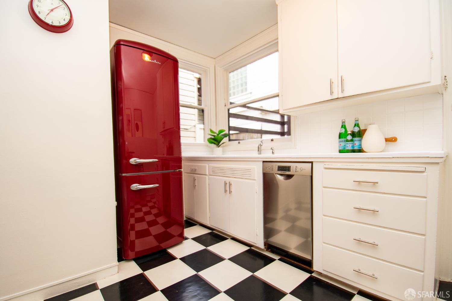 Detail Gallery Image 8 of 17 For 279 Filbert St, San Francisco,  CA 94133 - 1 Beds | 1 Baths