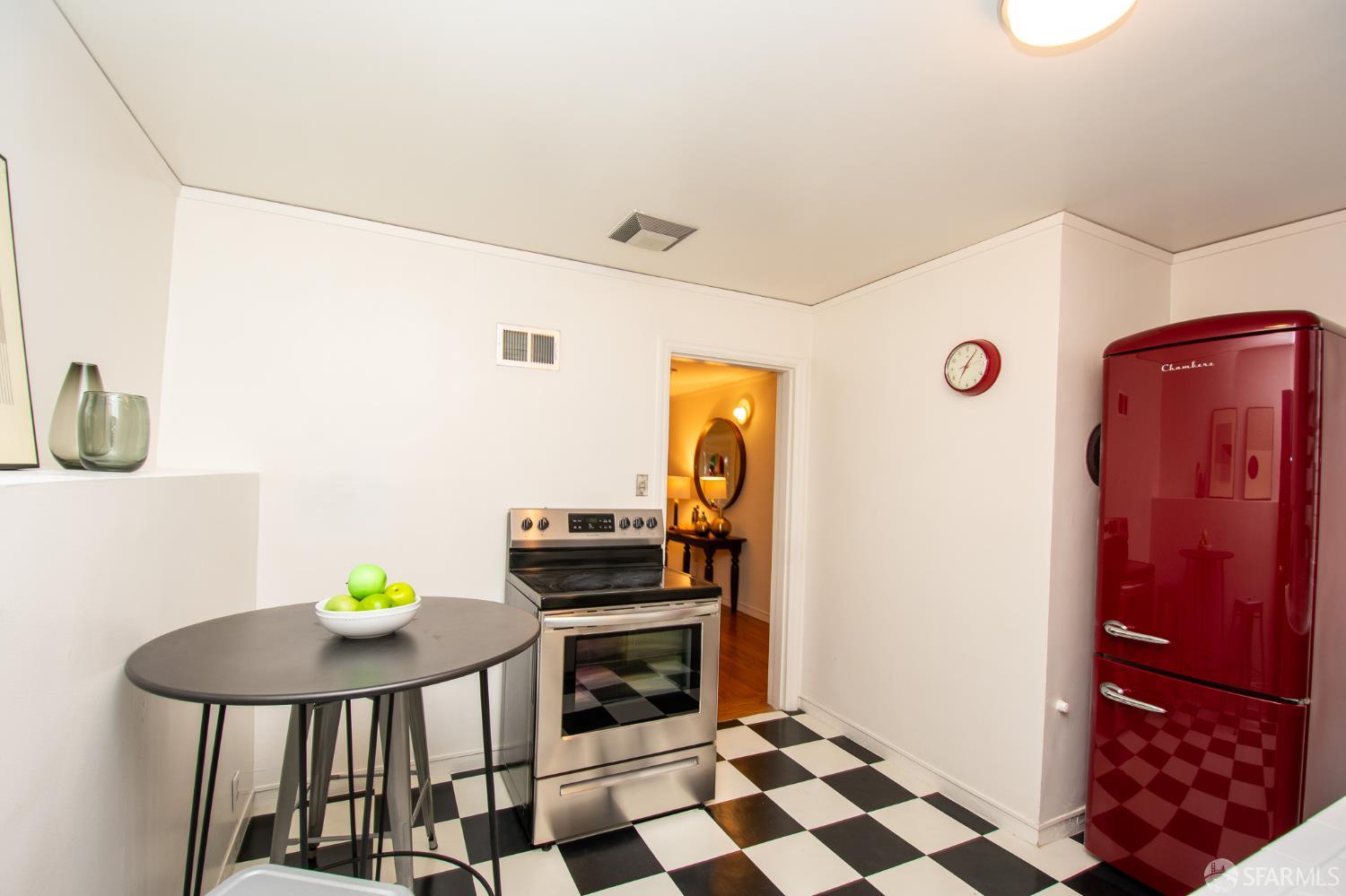 Detail Gallery Image 9 of 17 For 279 Filbert St, San Francisco,  CA 94133 - 1 Beds | 1 Baths