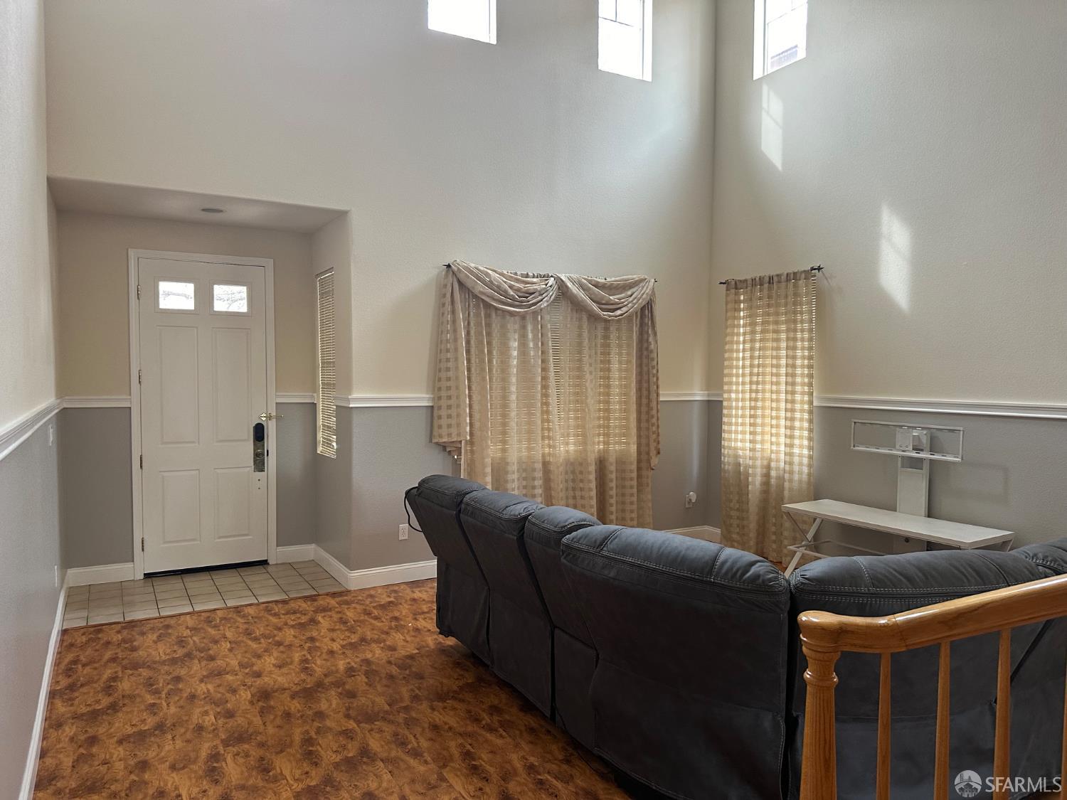 Detail Gallery Image 2 of 86 For 2055 Redbud Way, Antioch,  CA 94509 - 3 Beds | 2/1 Baths