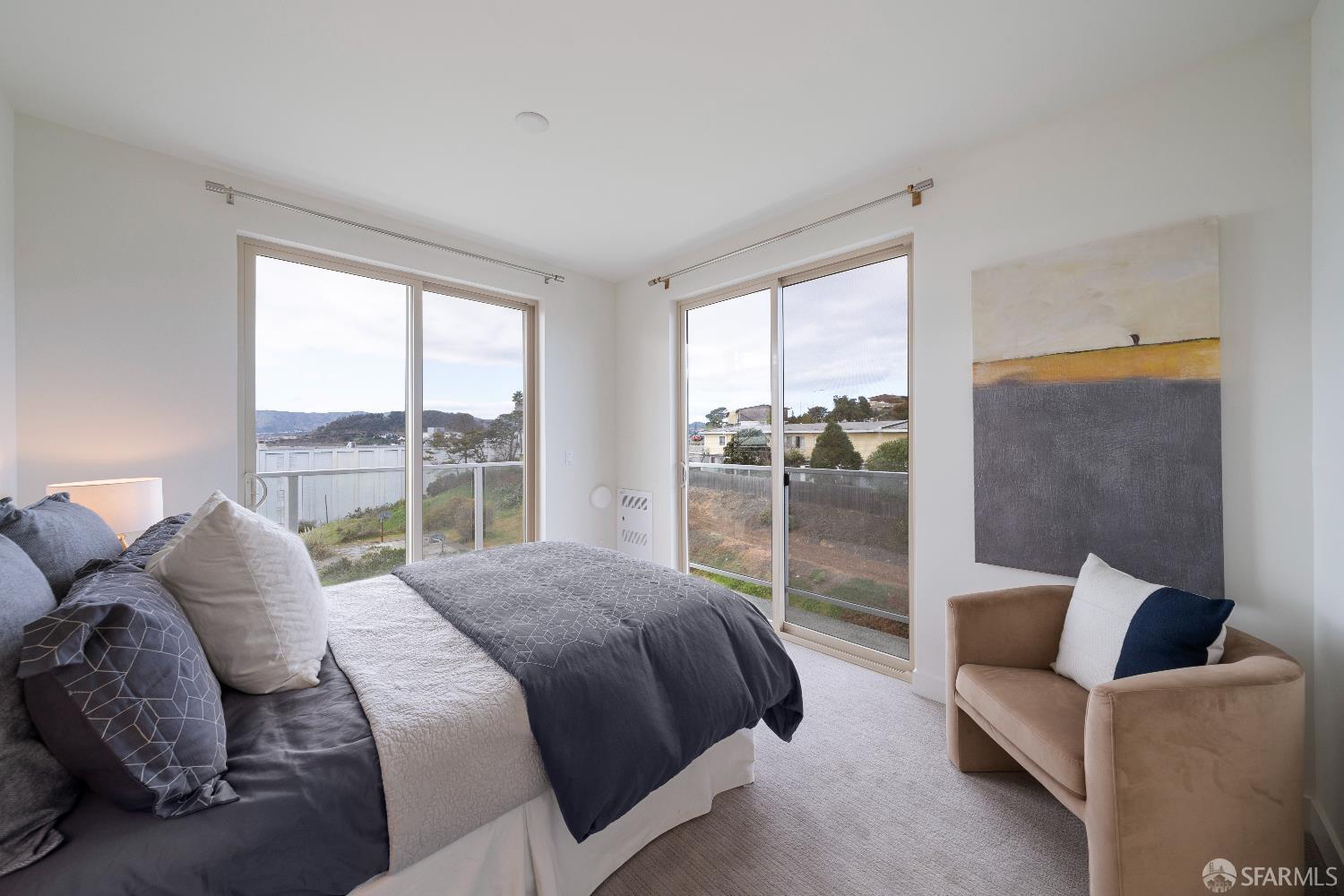Detail Gallery Image 8 of 18 For 89 Kirkwood Ave, San Francisco,  CA 94124 - 3 Beds | 2/1 Baths