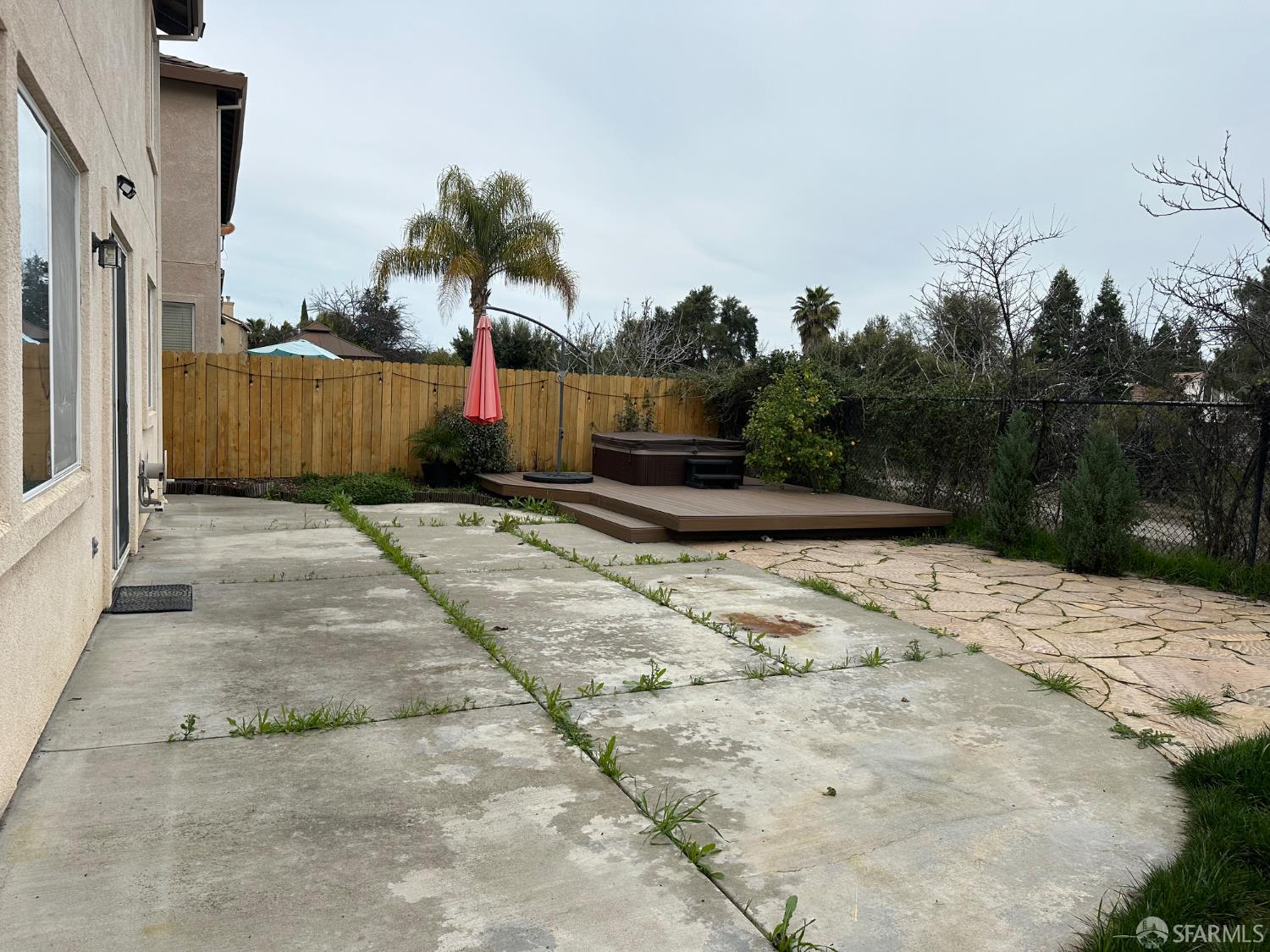 Detail Gallery Image 13 of 86 For 2055 Redbud Way, Antioch,  CA 94509 - 3 Beds | 2/1 Baths