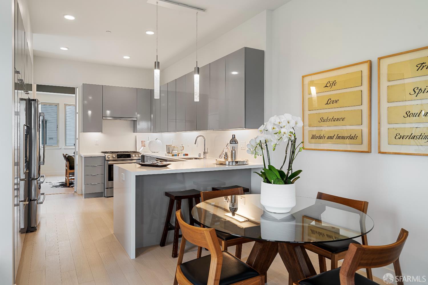 Detail Gallery Image 4 of 18 For 89 Kirkwood Ave, San Francisco,  CA 94124 - 3 Beds | 2/1 Baths