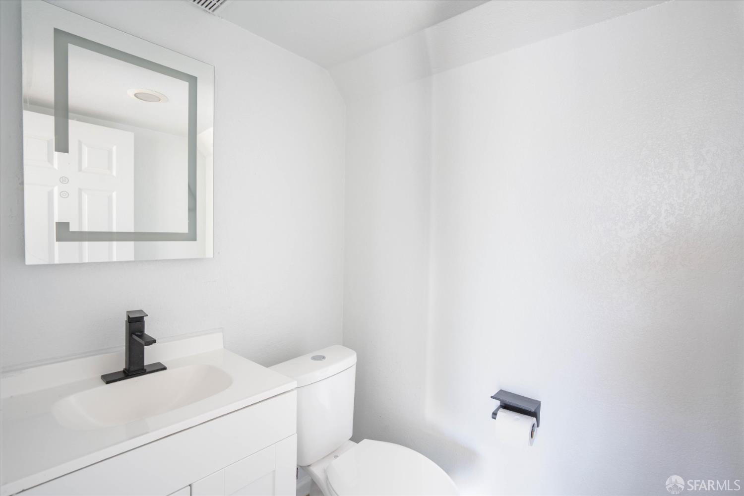 Detail Gallery Image 8 of 39 For 2489 20th St, San Pablo,  CA 94806 - 3 Beds | 1/1 Baths