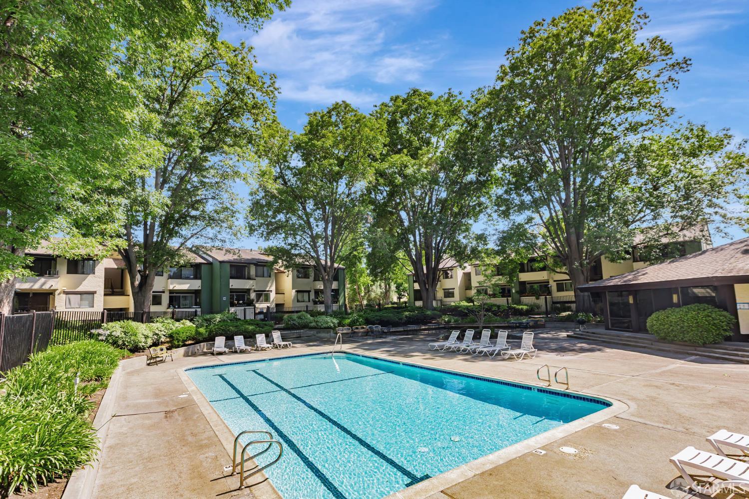 Detail Gallery Image 34 of 43 For 777 San Antonio Rd #14,  Palo Alto,  CA 94303 - 2 Beds | 1 Baths