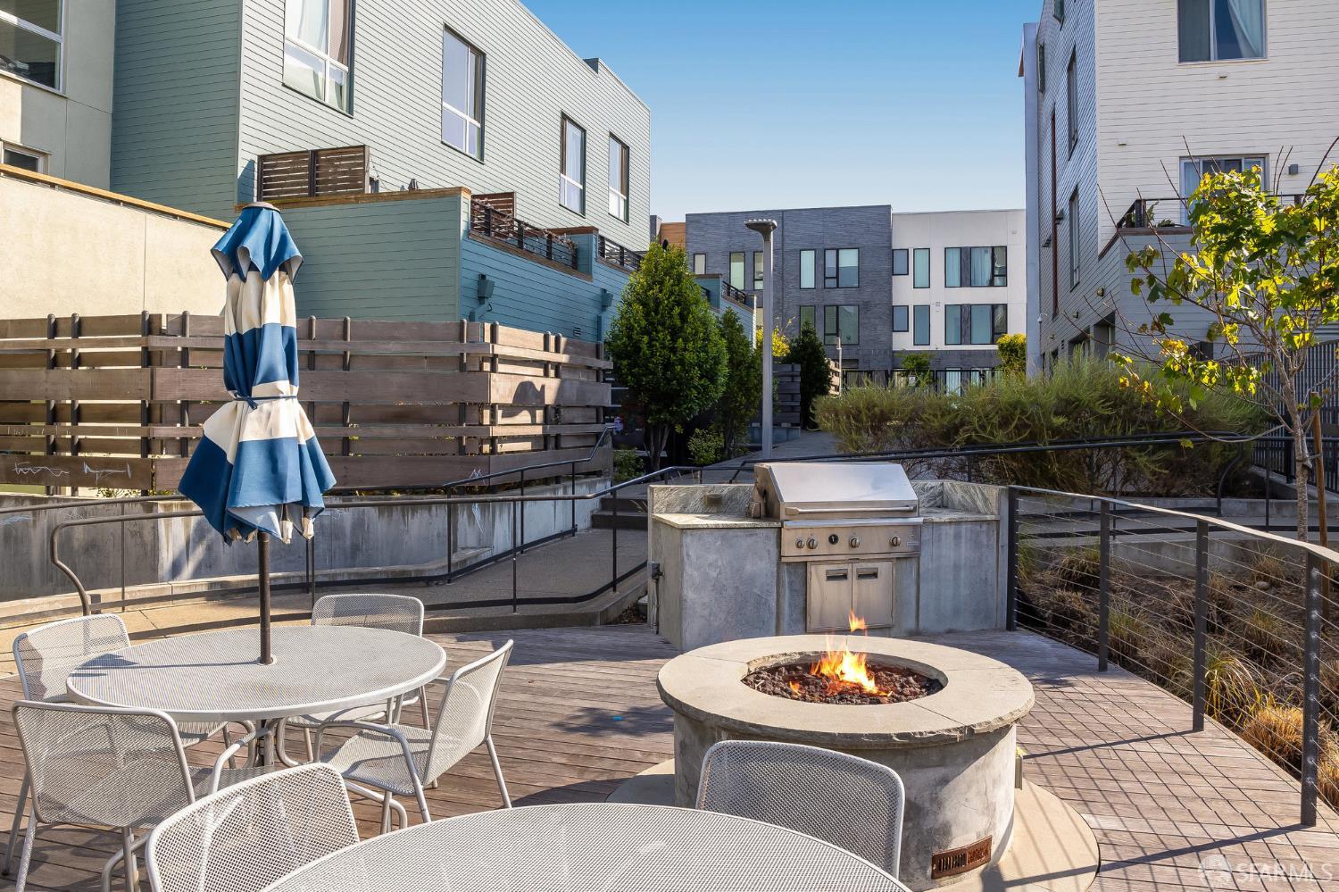 Detail Gallery Image 50 of 72 For 272 Coleman St, San Francisco,  CA 94124 - 3 Beds | 2/1 Baths