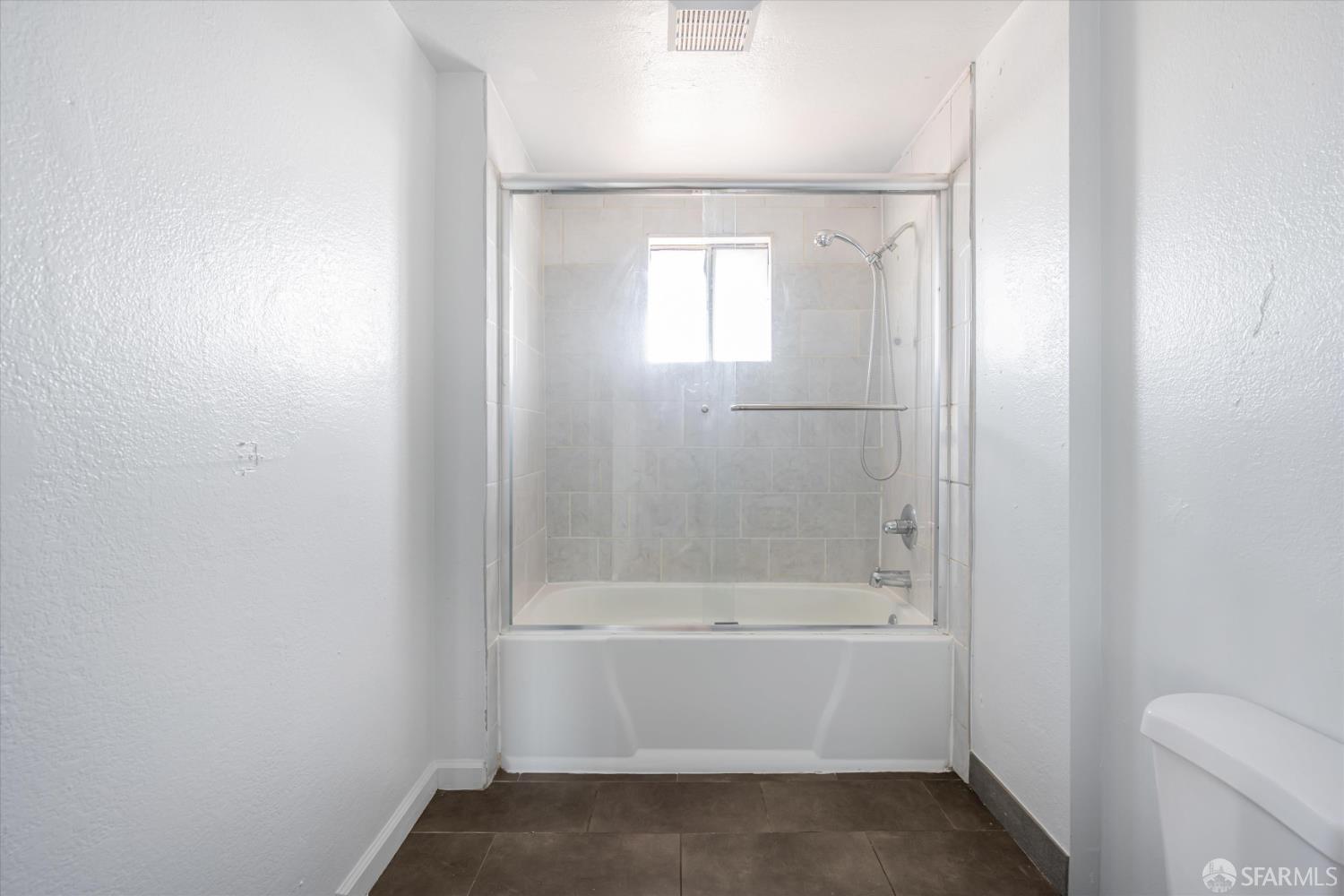 Detail Gallery Image 12 of 39 For 2489 20th St, San Pablo,  CA 94806 - 3 Beds | 1/1 Baths