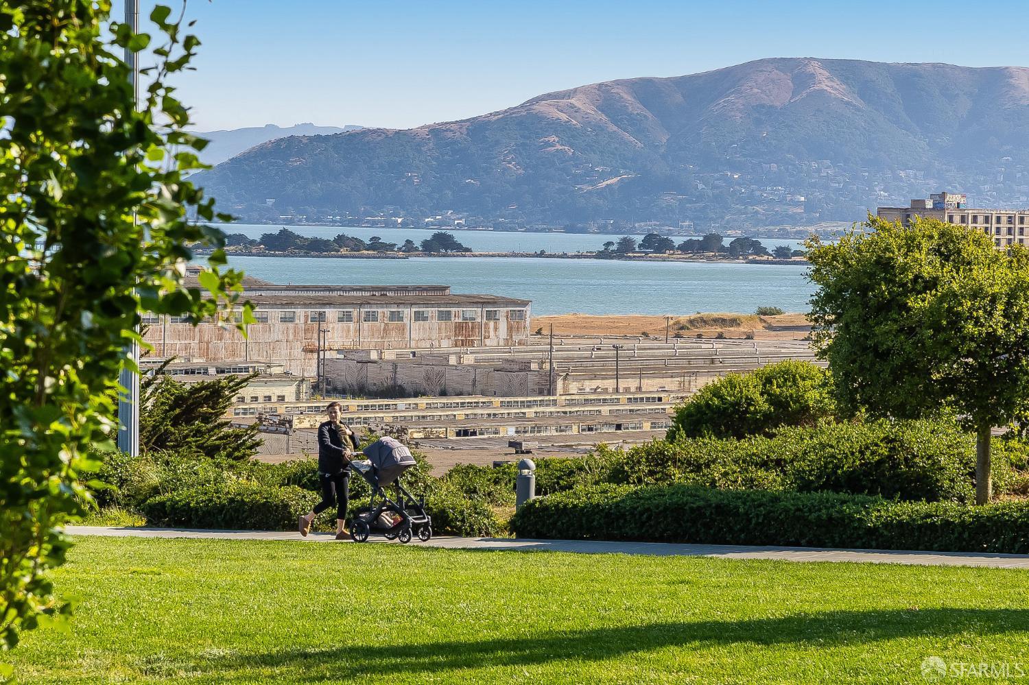 Detail Gallery Image 63 of 72 For 272 Coleman St, San Francisco,  CA 94124 - 3 Beds | 2/1 Baths