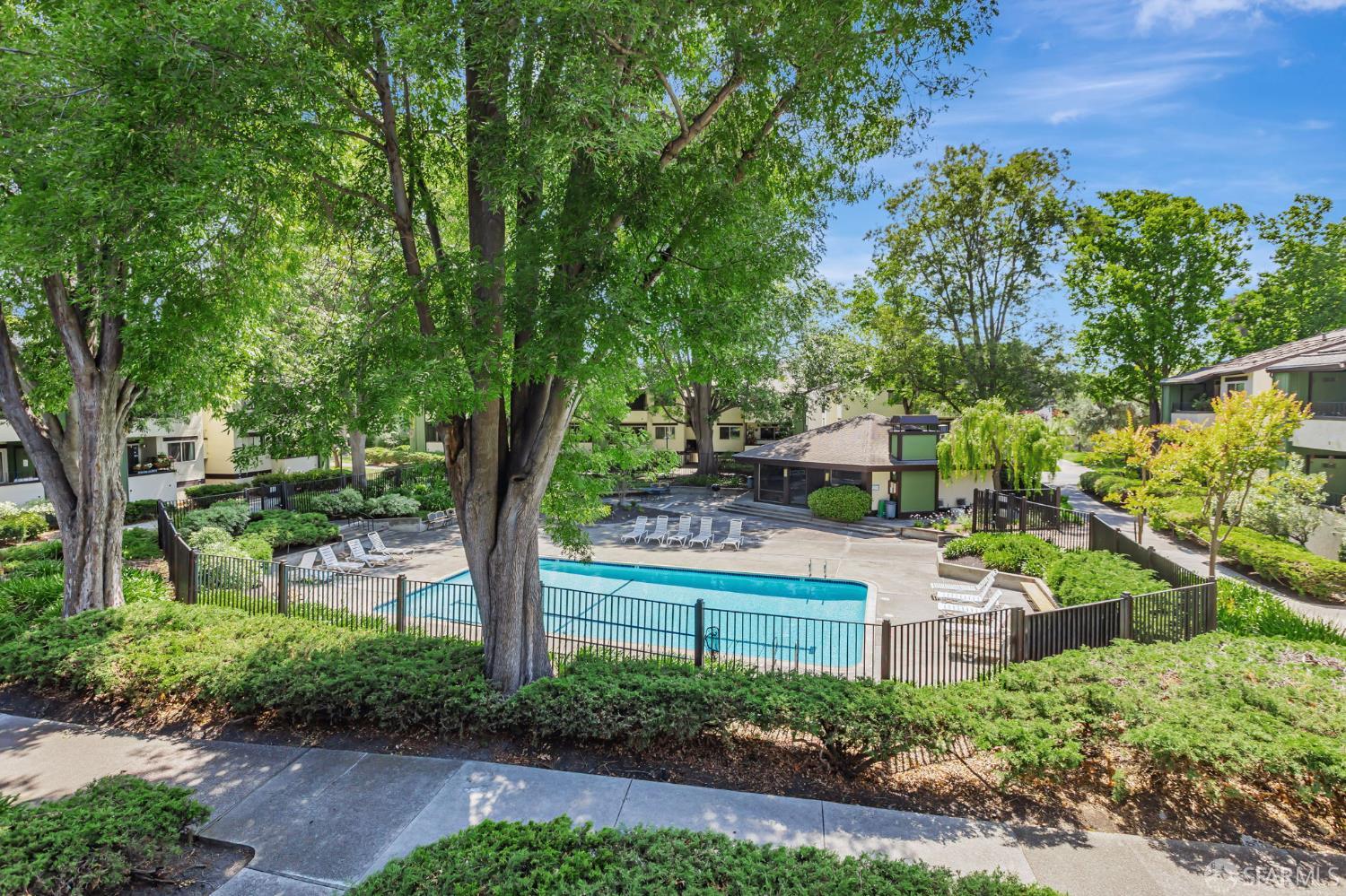 Detail Gallery Image 29 of 43 For 777 San Antonio Rd #14,  Palo Alto,  CA 94303 - 2 Beds | 1 Baths