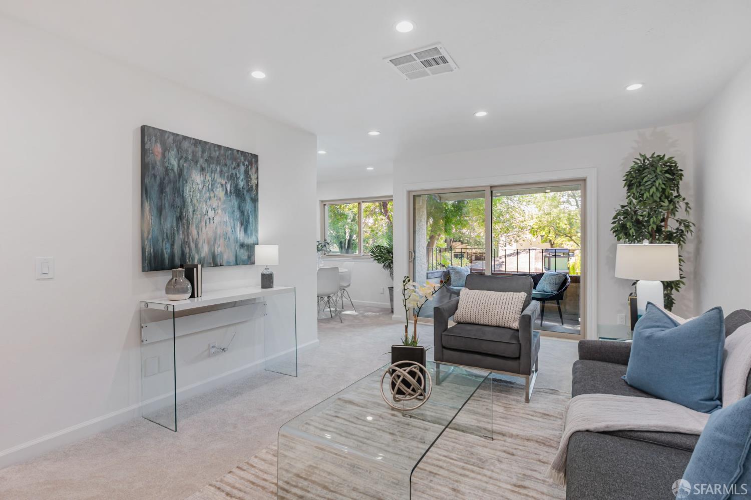 Detail Gallery Image 2 of 43 For 777 San Antonio Rd #14,  Palo Alto,  CA 94303 - 2 Beds | 1 Baths
