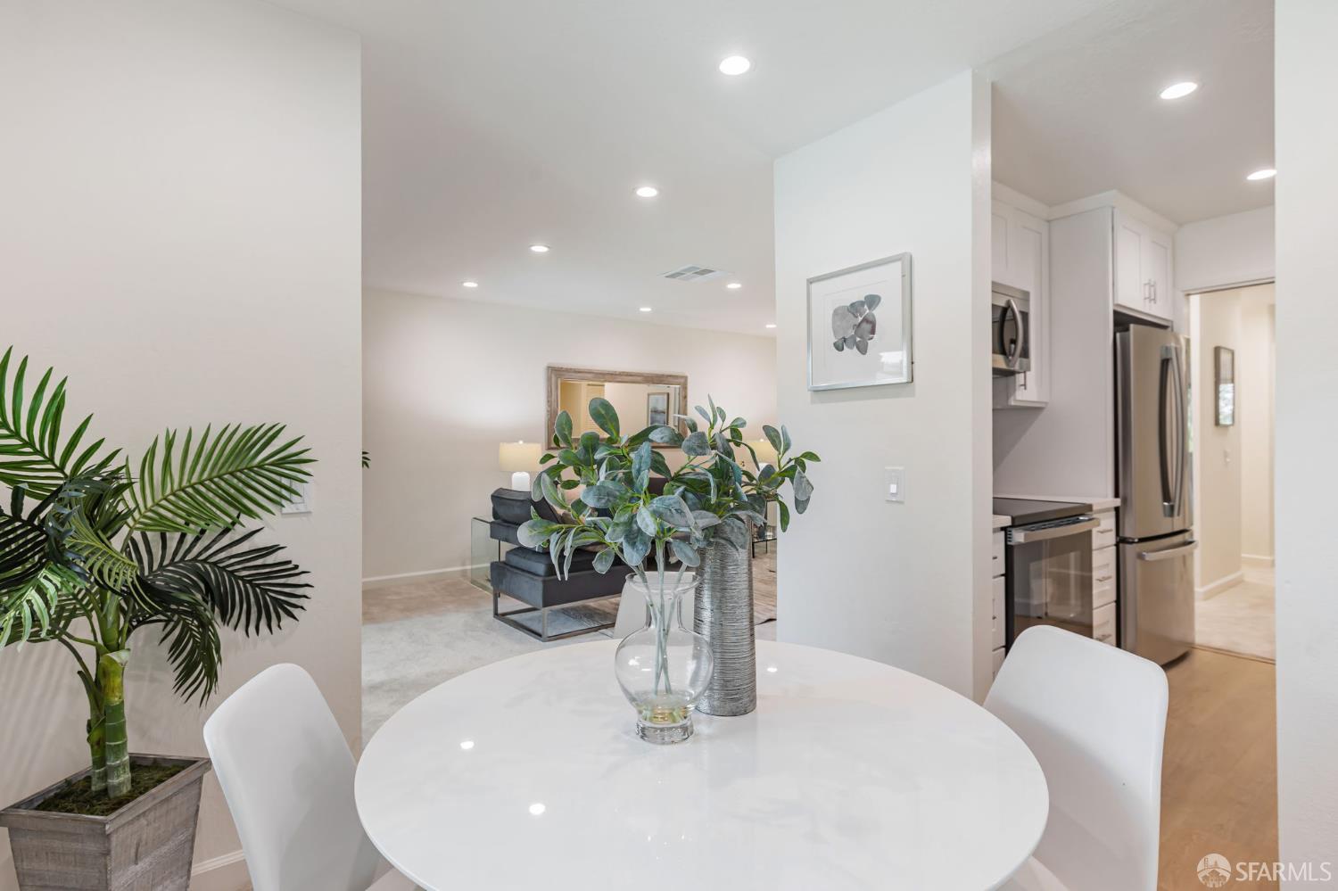 Detail Gallery Image 13 of 43 For 777 San Antonio Rd #14,  Palo Alto,  CA 94303 - 2 Beds | 1 Baths
