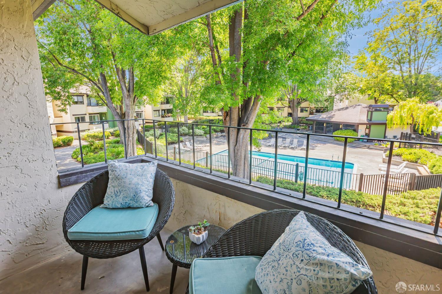 Detail Gallery Image 27 of 43 For 777 San Antonio Rd #14,  Palo Alto,  CA 94303 - 2 Beds | 1 Baths