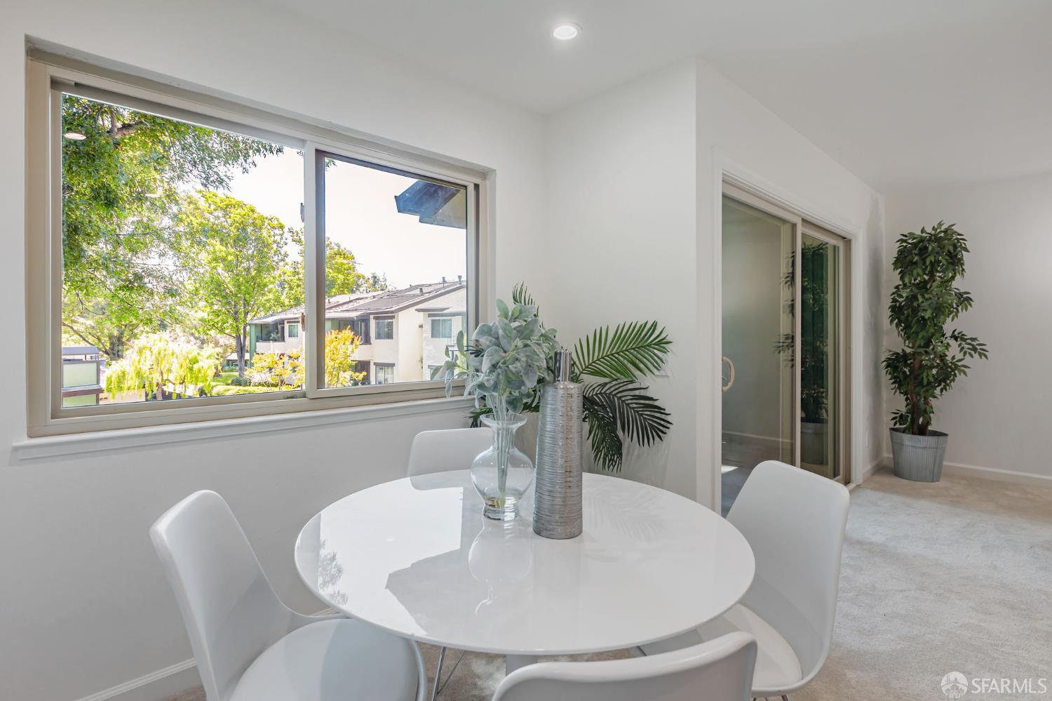 Detail Gallery Image 10 of 43 For 777 San Antonio Rd #14,  Palo Alto,  CA 94303 - 2 Beds | 1 Baths